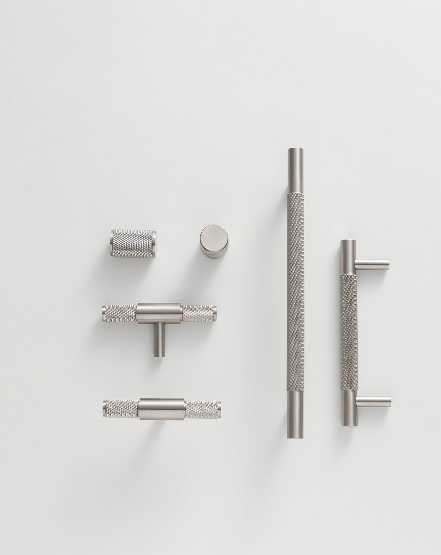 MERCER KNURLED BRUSHED NICKEL CABINET PULL