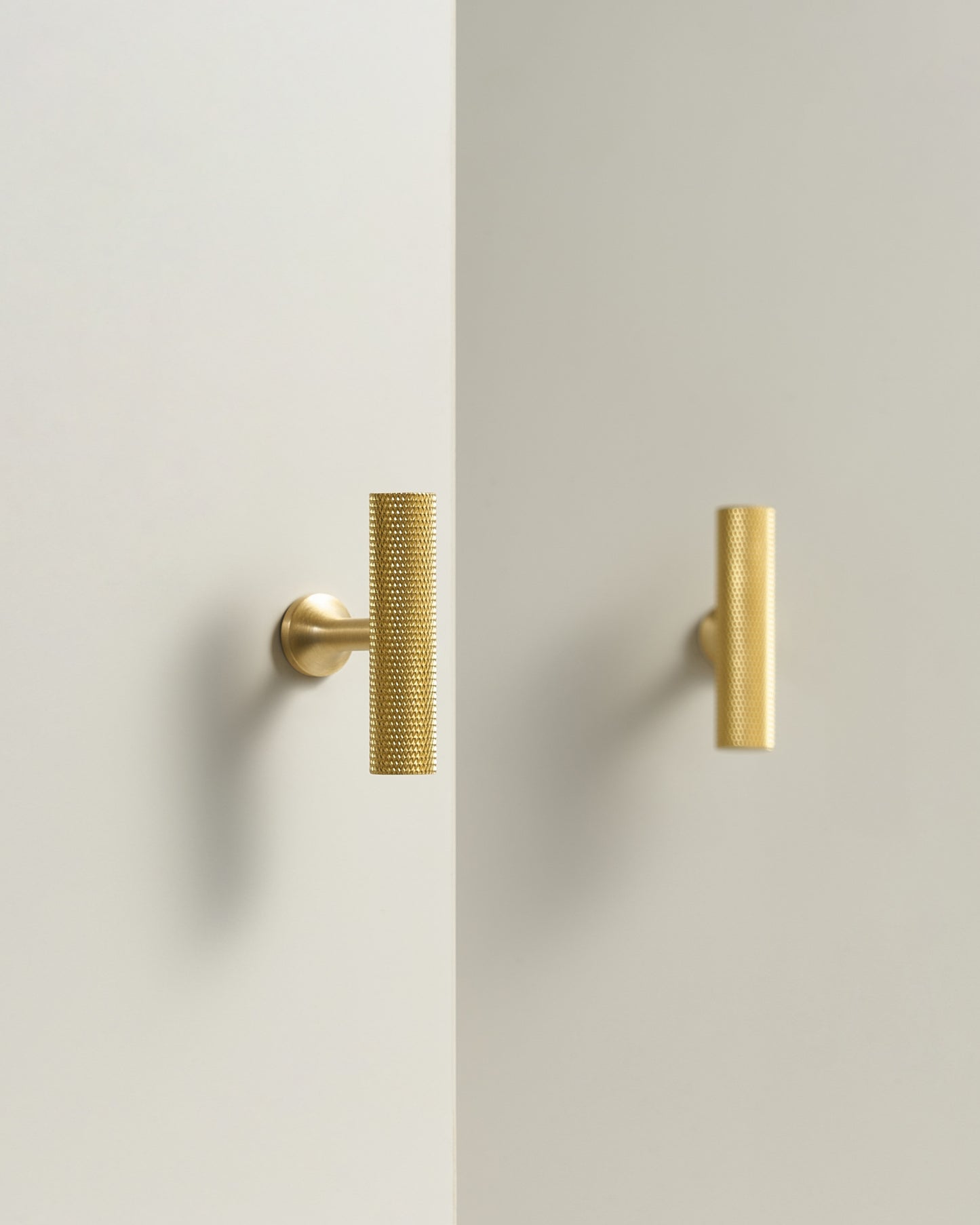 KENSWICK KNURLED CABINET PULL