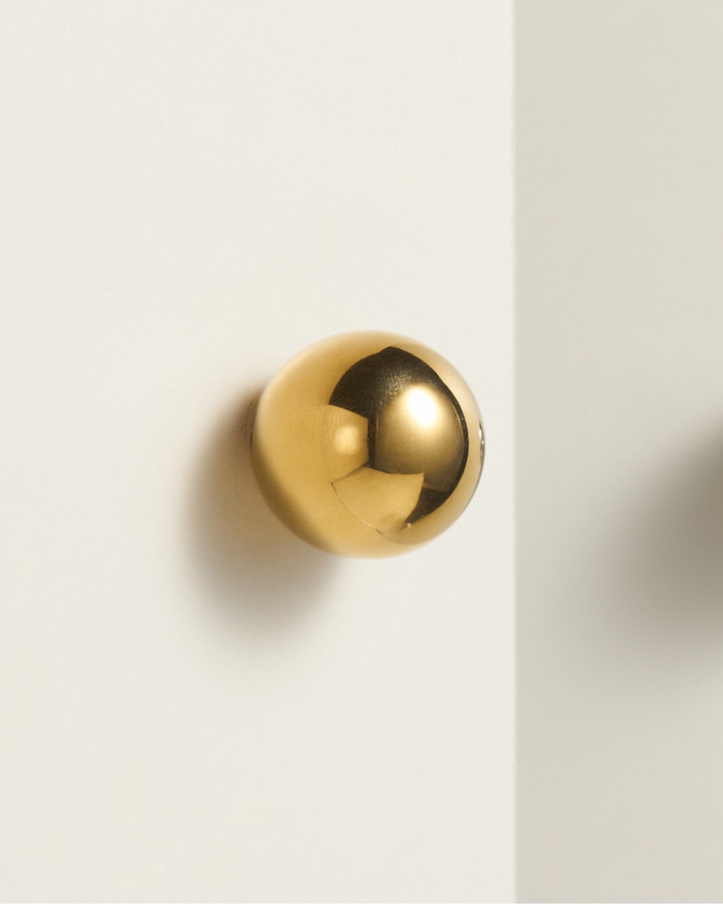 WINDSOR SPHERE CABINET KNOB