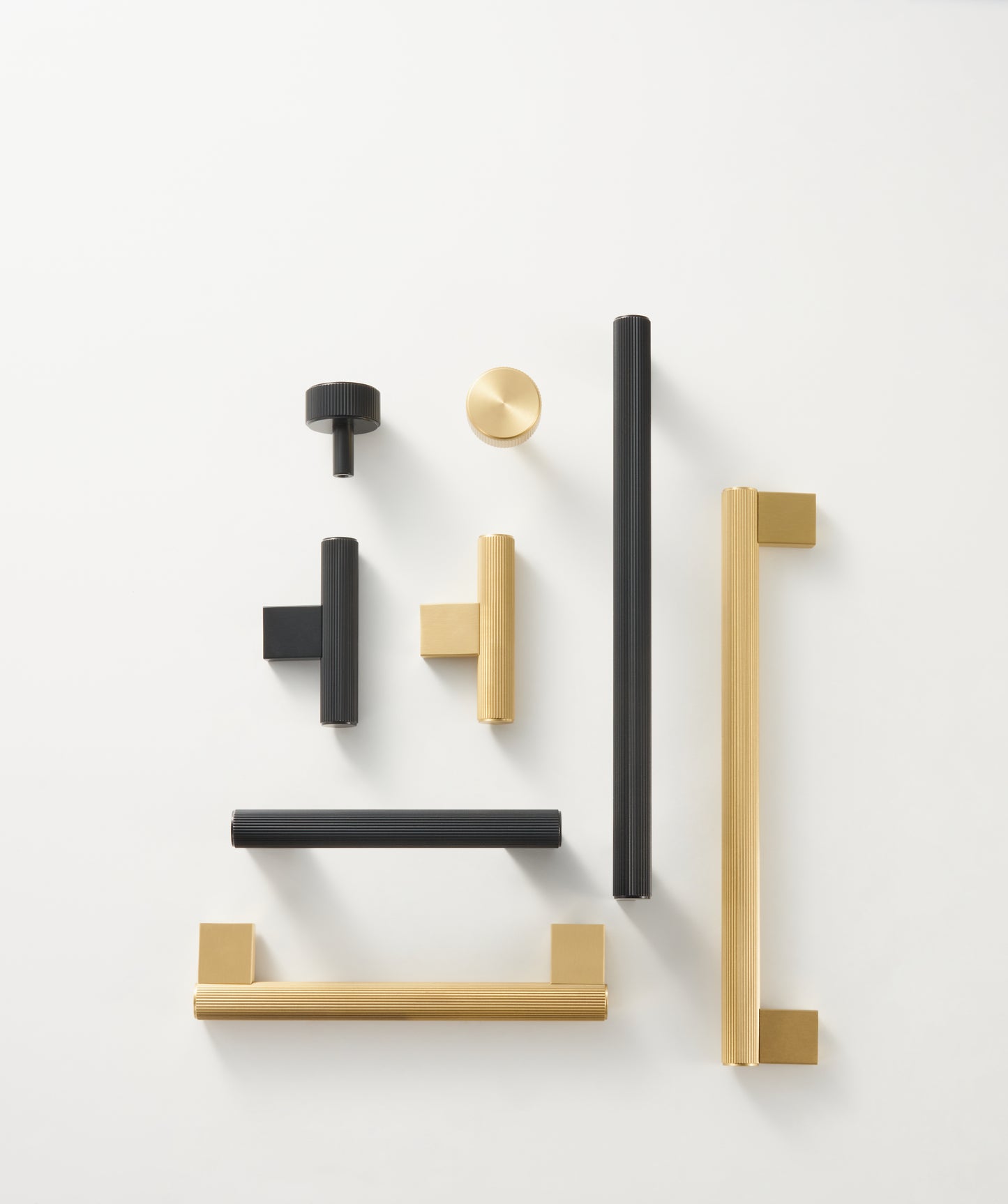 STRATTON FLUTED BRASS CABINET PULL