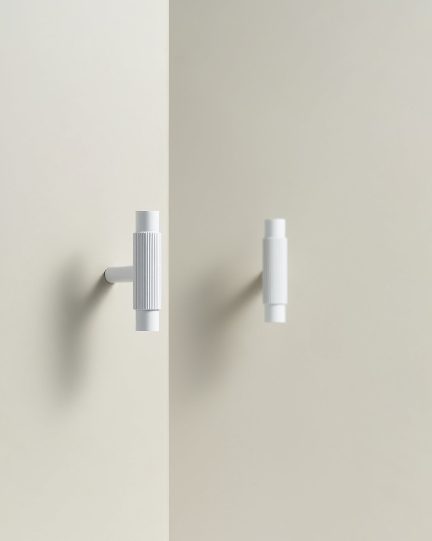 SOHO FLUTED T-BAR CABINET KNOB