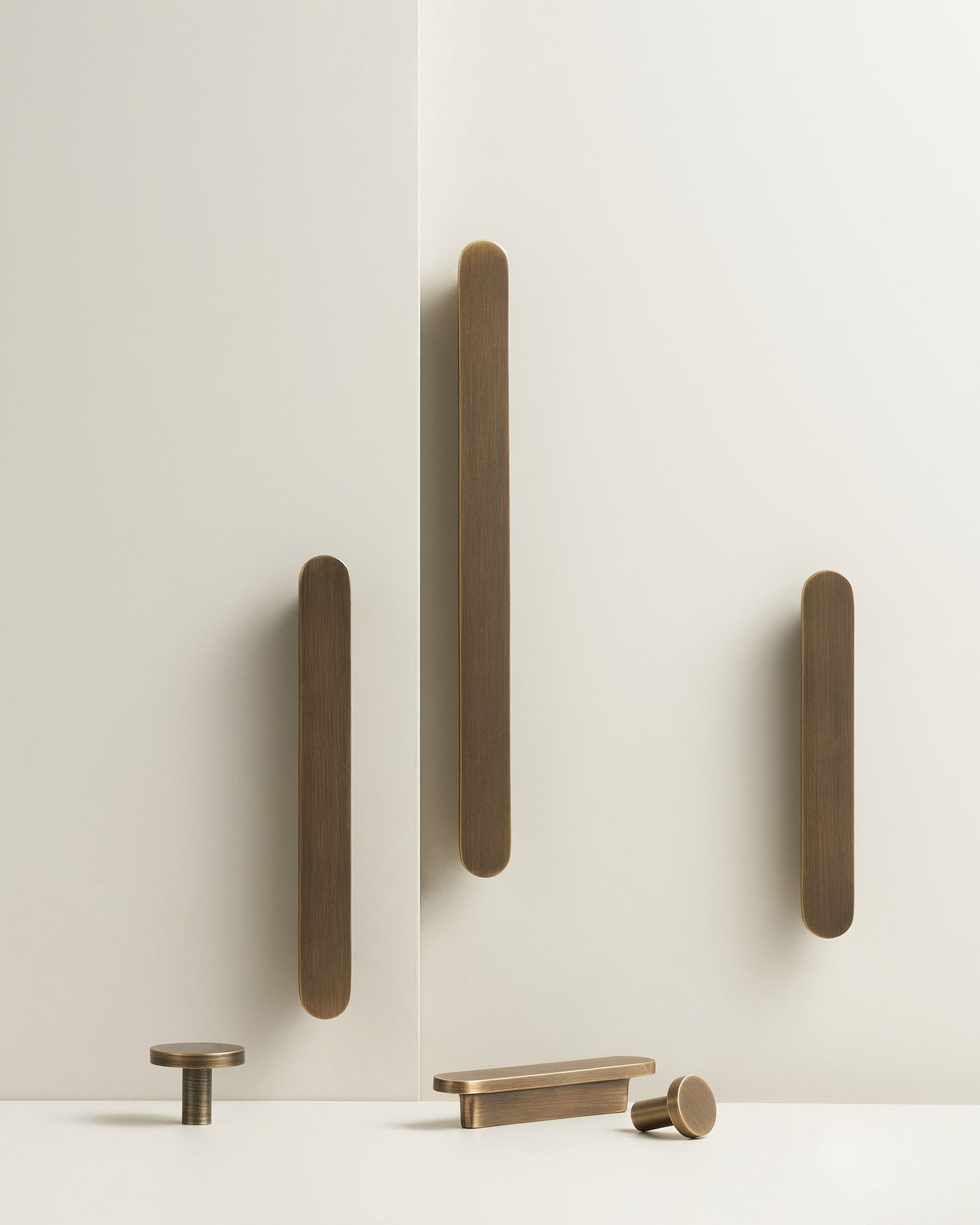 ASHBURY ROUNDED CAPSULE CABINET PULL