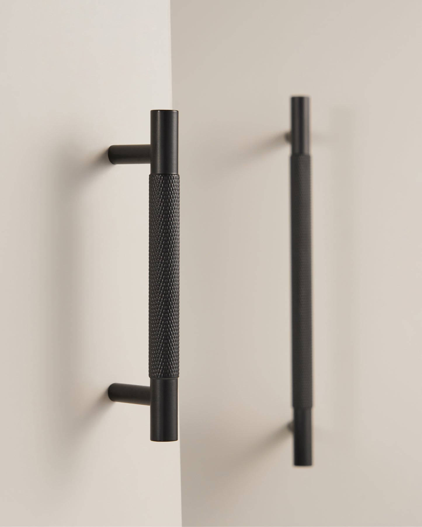 MERCER KNURLED MATTE BLACK CABINET PULL