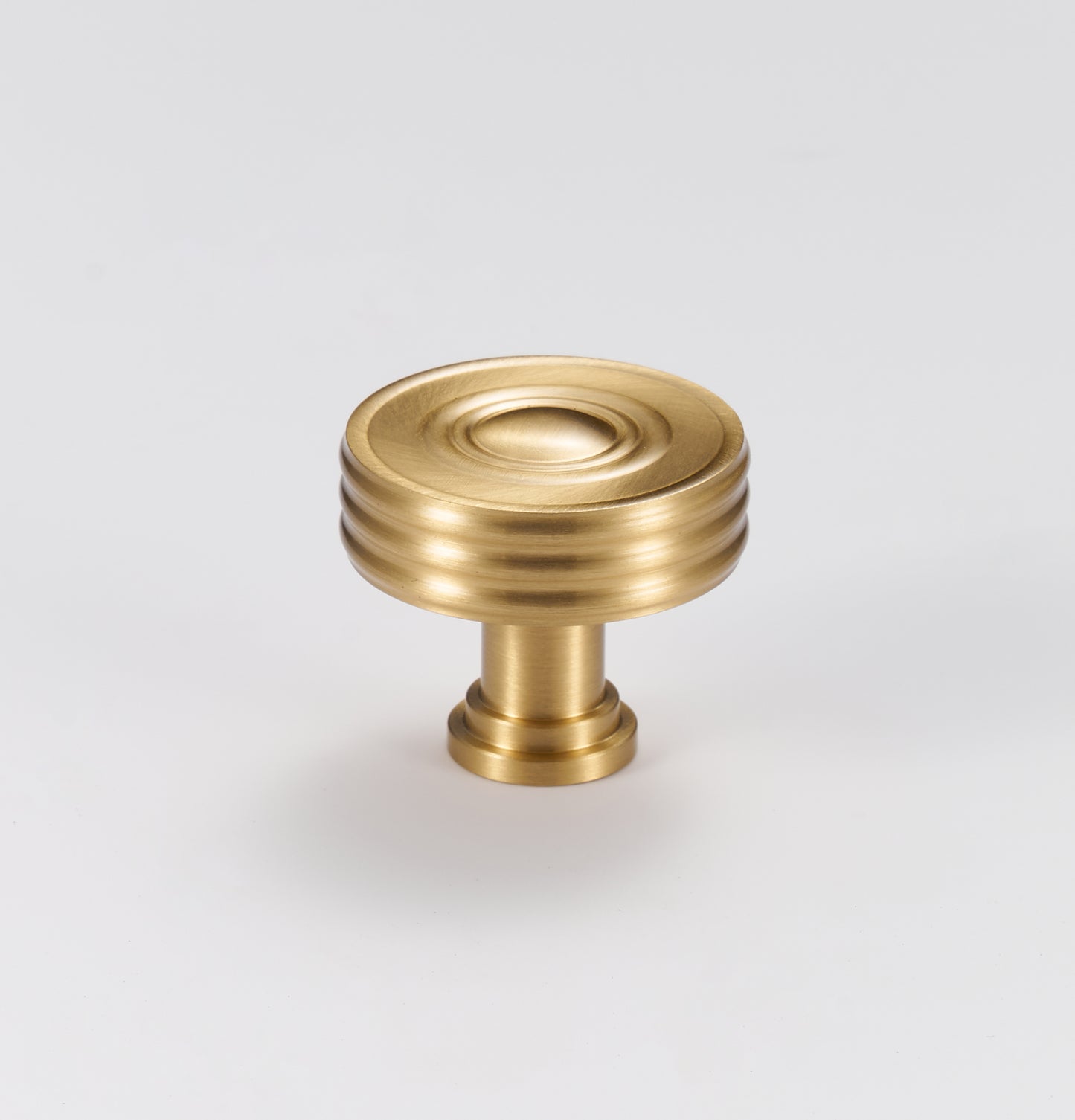 ASTORIA FLUTED ROUND CABINET KNOB