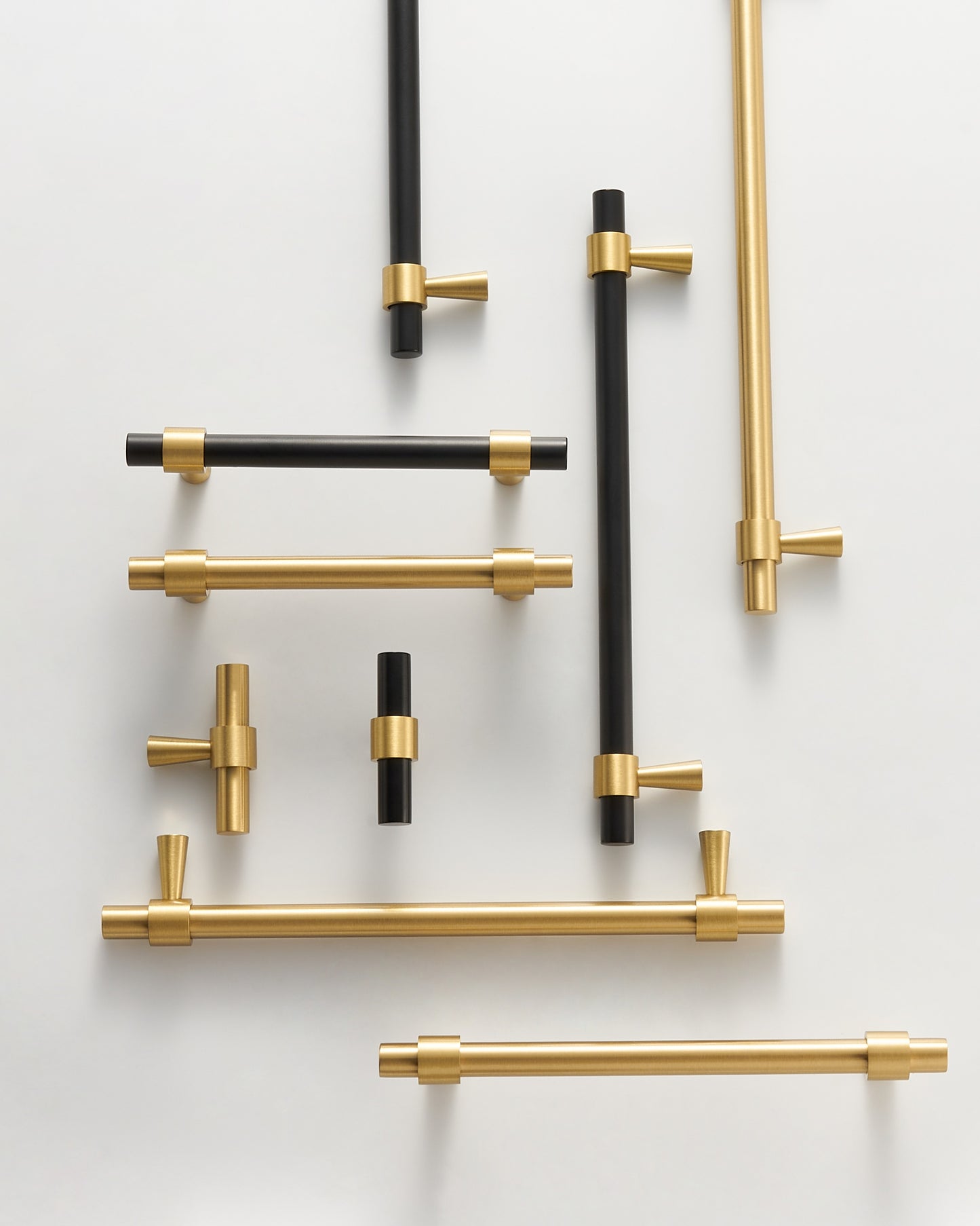 HUDSON TUBULAR BRASS CABINET PULL IN BLACK BRASS