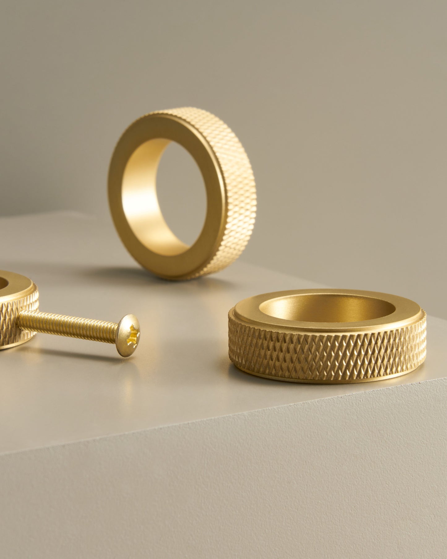 MERCER KNURLED RING PULL