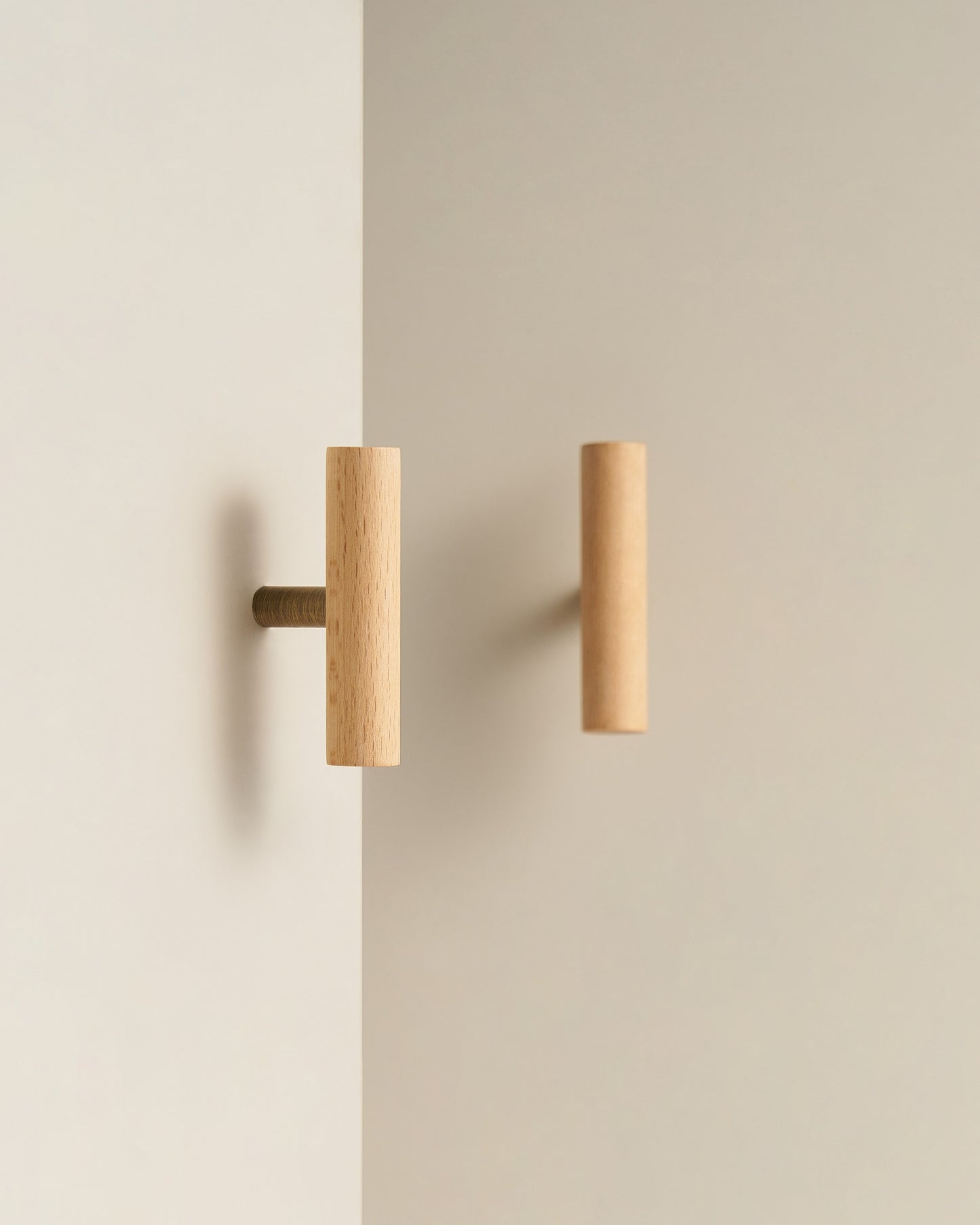 SIENA WOOD & SOLID BRASS T-BAR KNOB