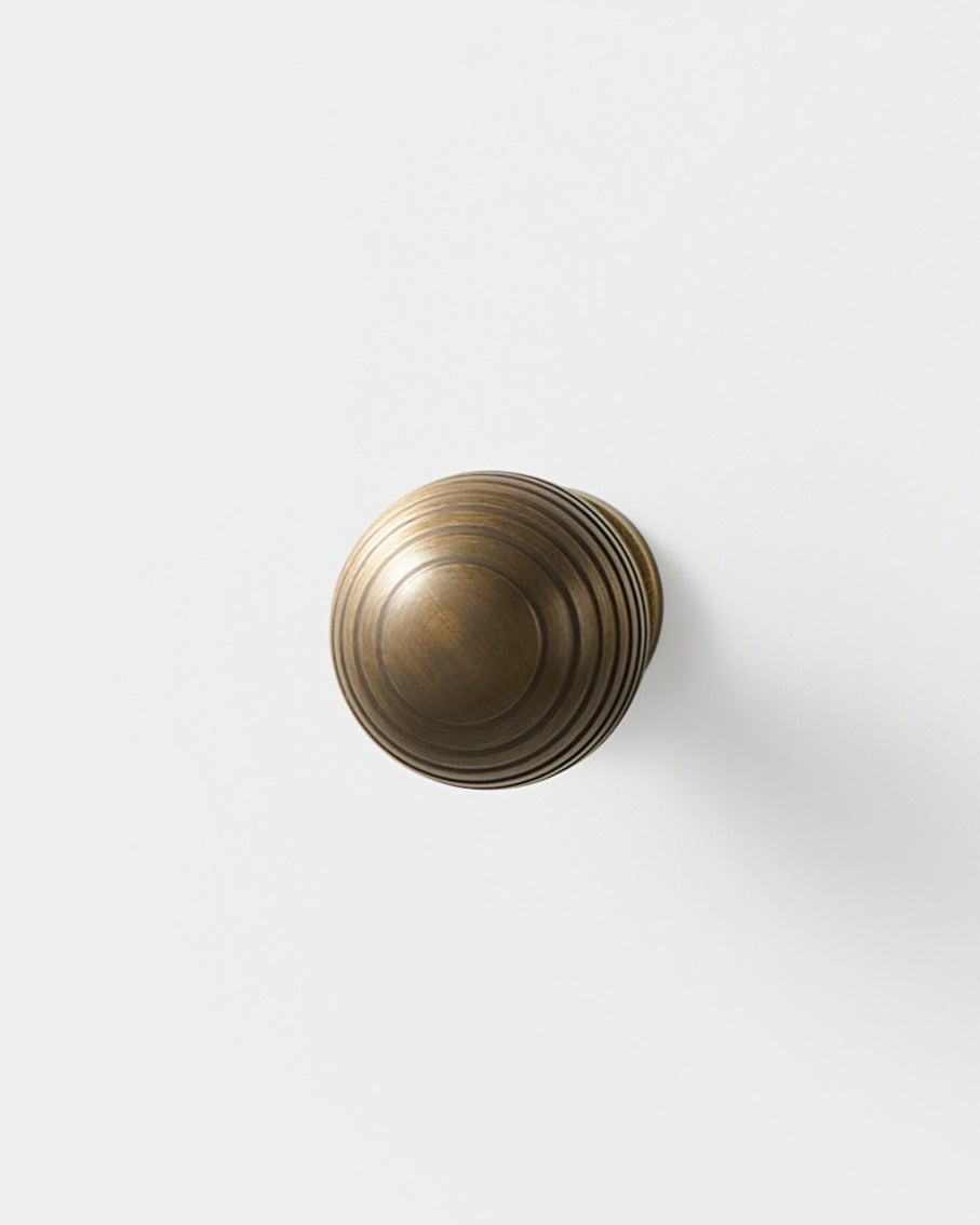 HARRINGTON FLUTED GLOBE KNOB IN ANTIQUE BRONZE