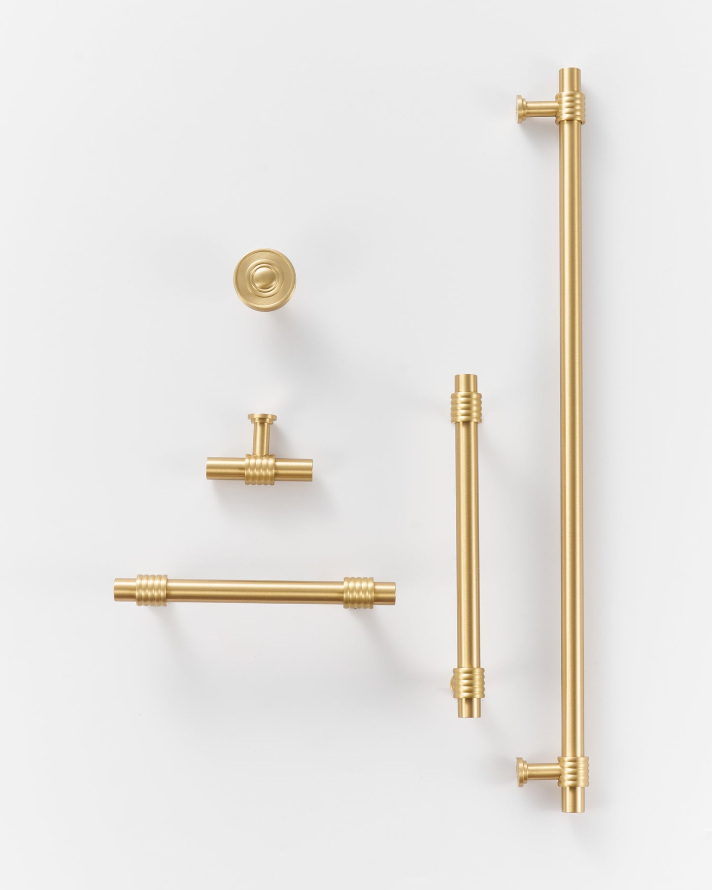 RIVINGTON RIBBED POLISHED BRASS CABINET PULL