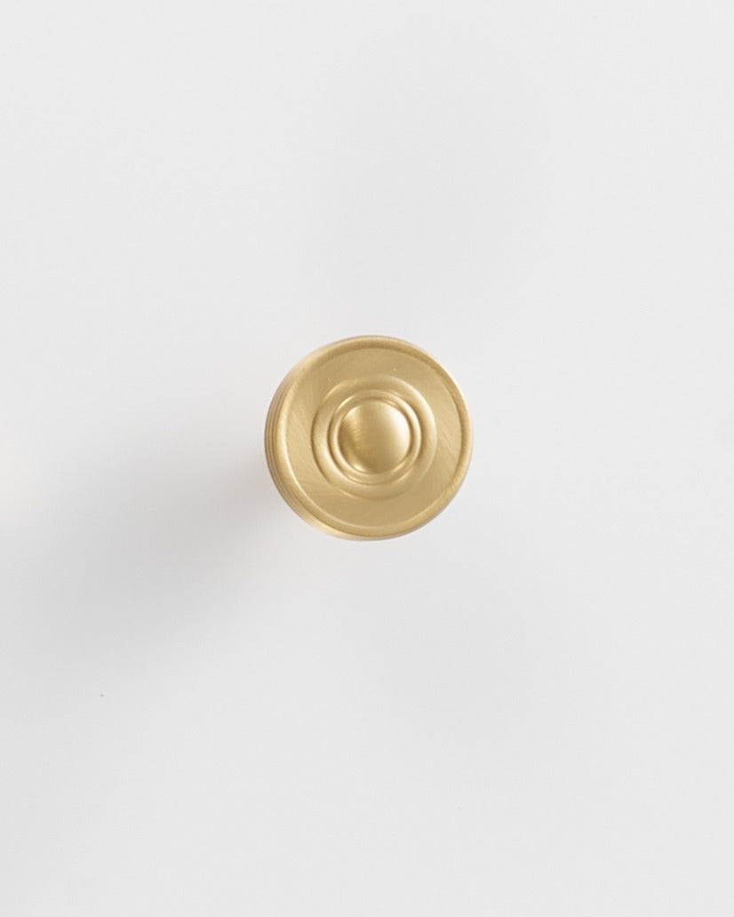 ASTORIA FLUTED ROUND CABINET KNOB