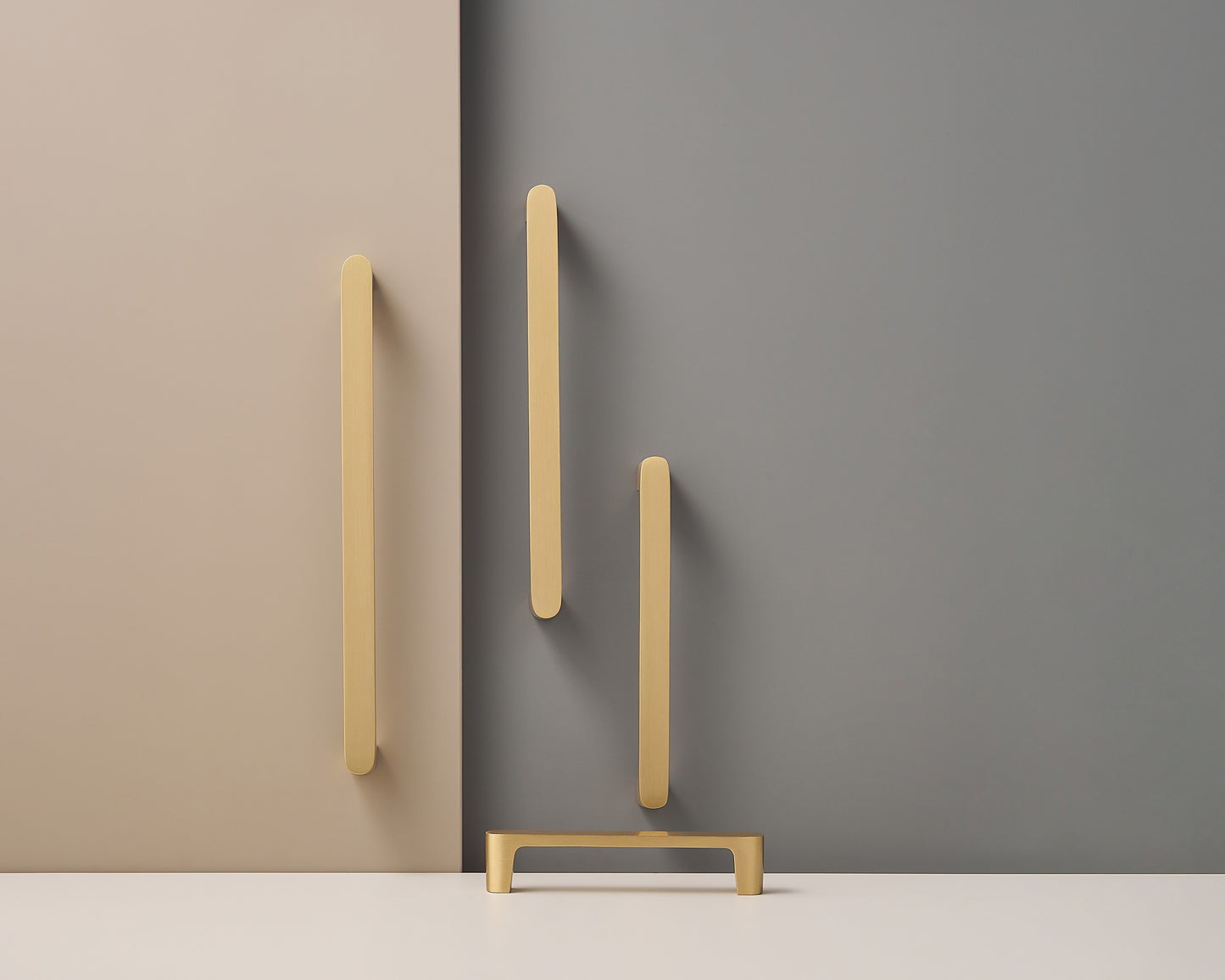 ASTOR ROUNDED L-SHAPE BRUSHED BRASS CABINET PULL