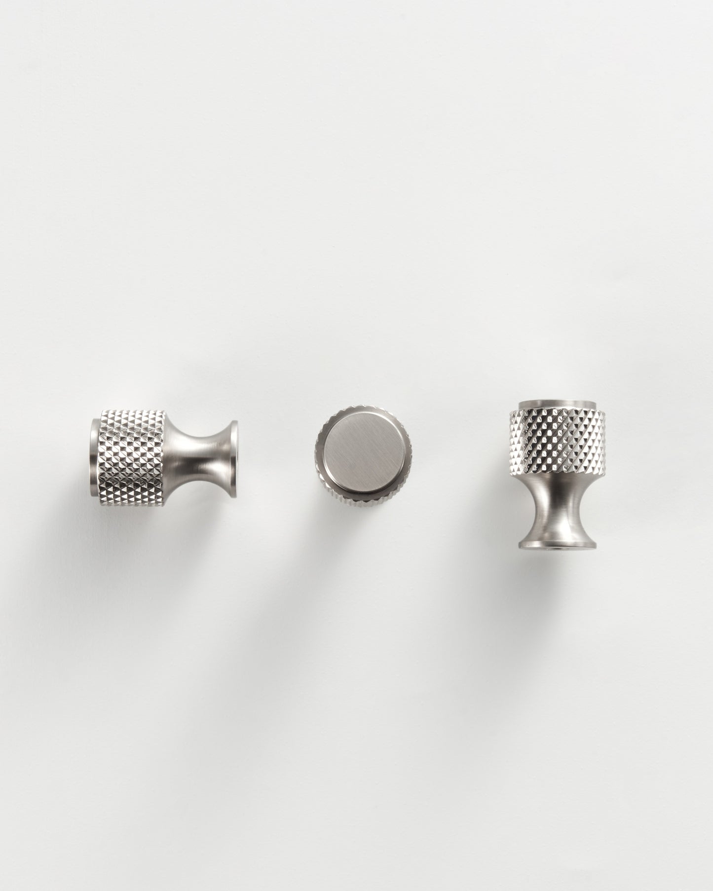 MERCER KNURLED PEDESTAL KNOB