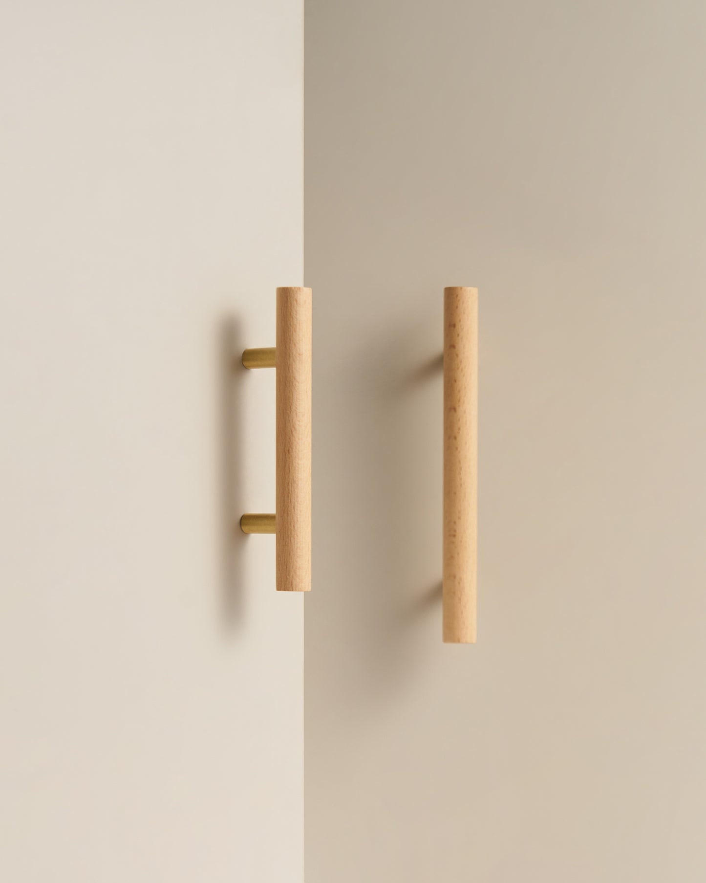 SIENA WOOD & BRASS CABINET PULL