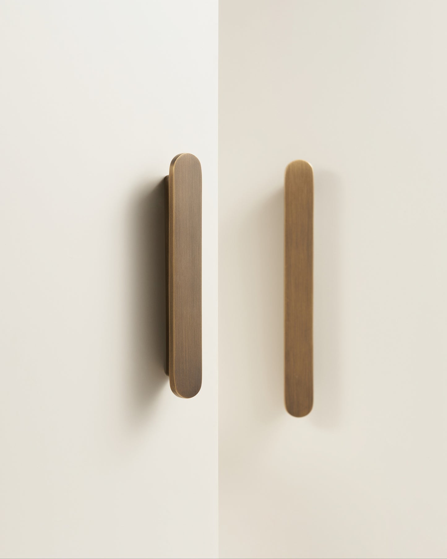 ASHBURY ROUNDED CAPSULE CABINET PULL