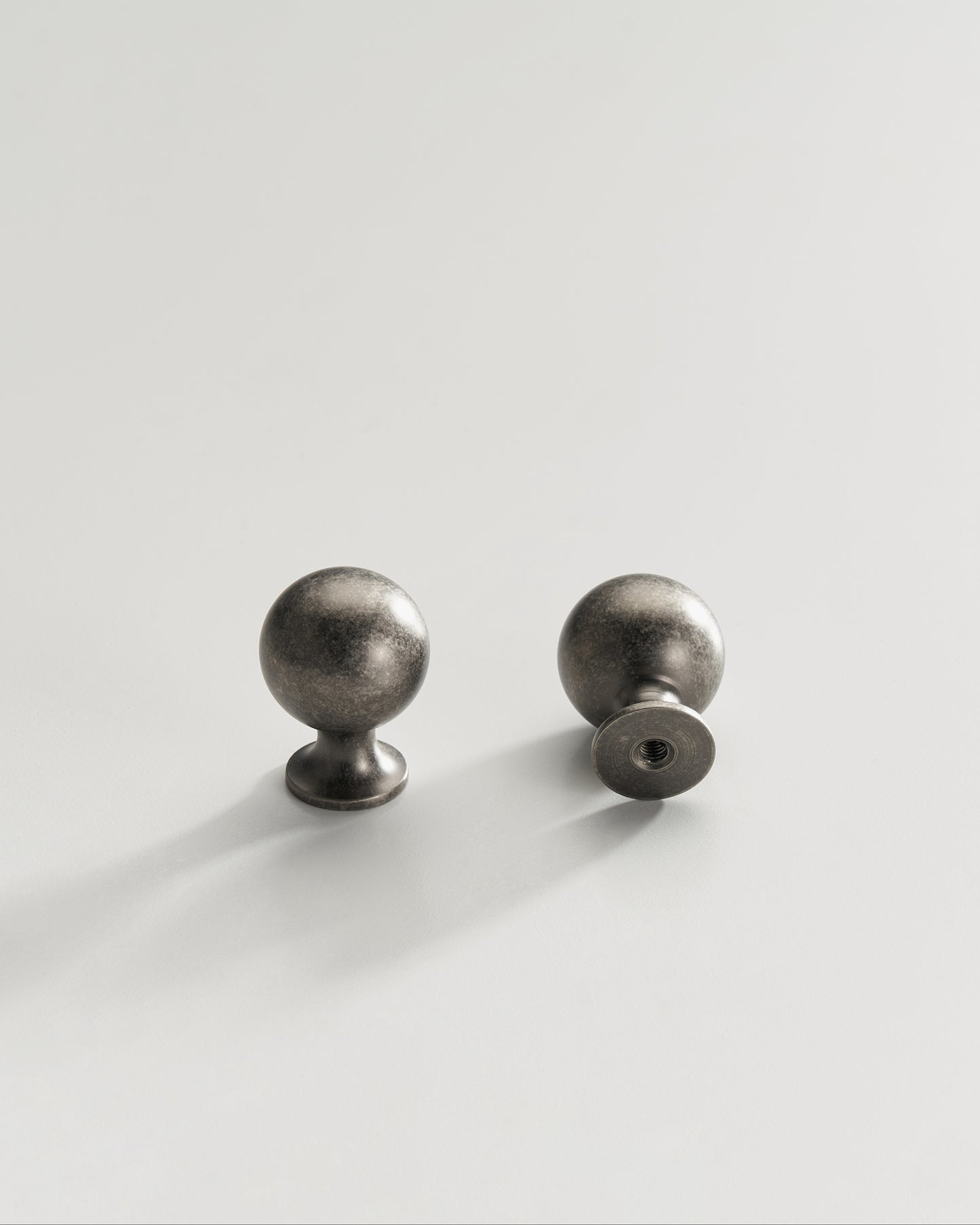 AURELIUS GLOBE KNOB IN ANTIQUE IRON FINISH