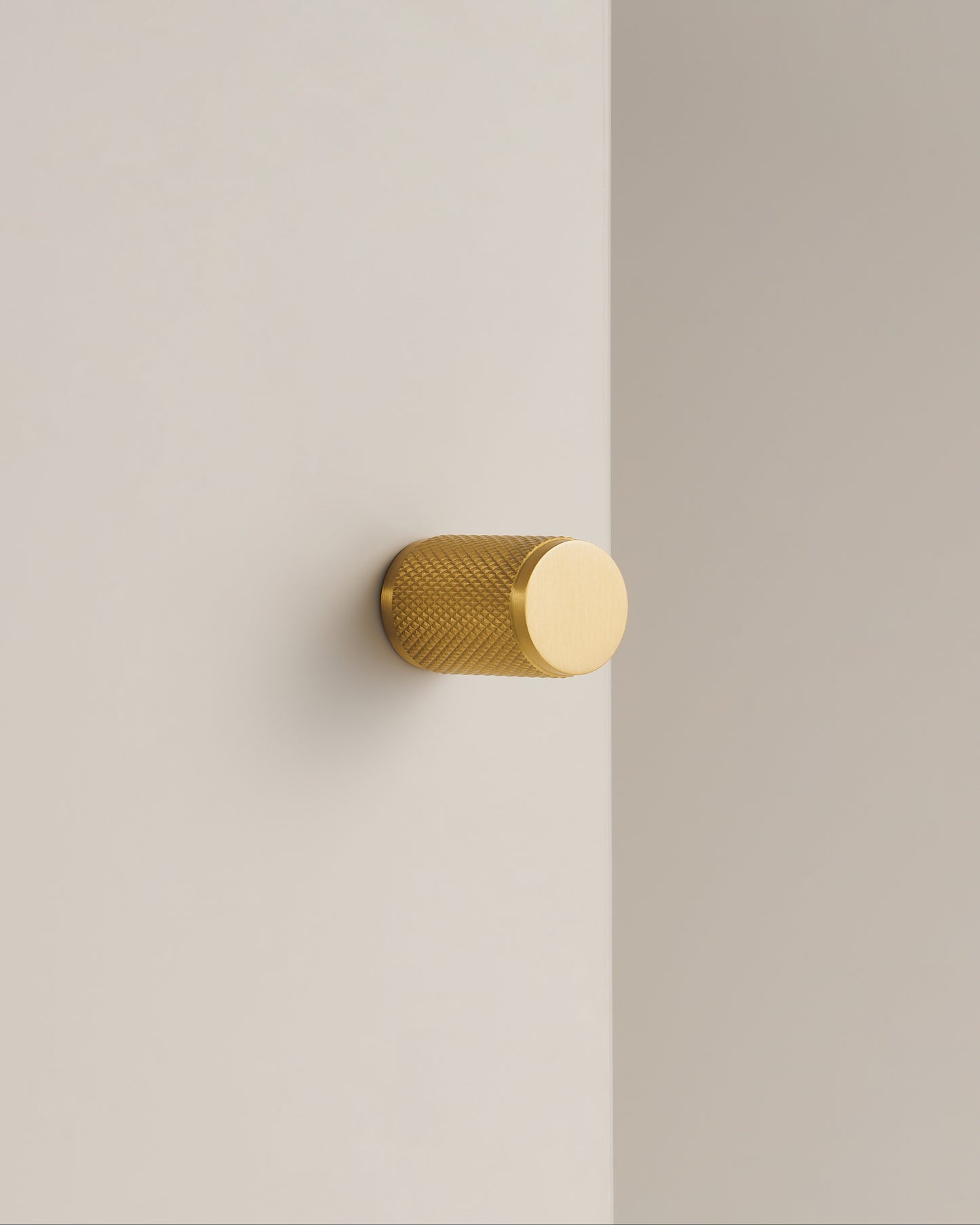 MERCER KNURLED BRASS CABINET KNOB