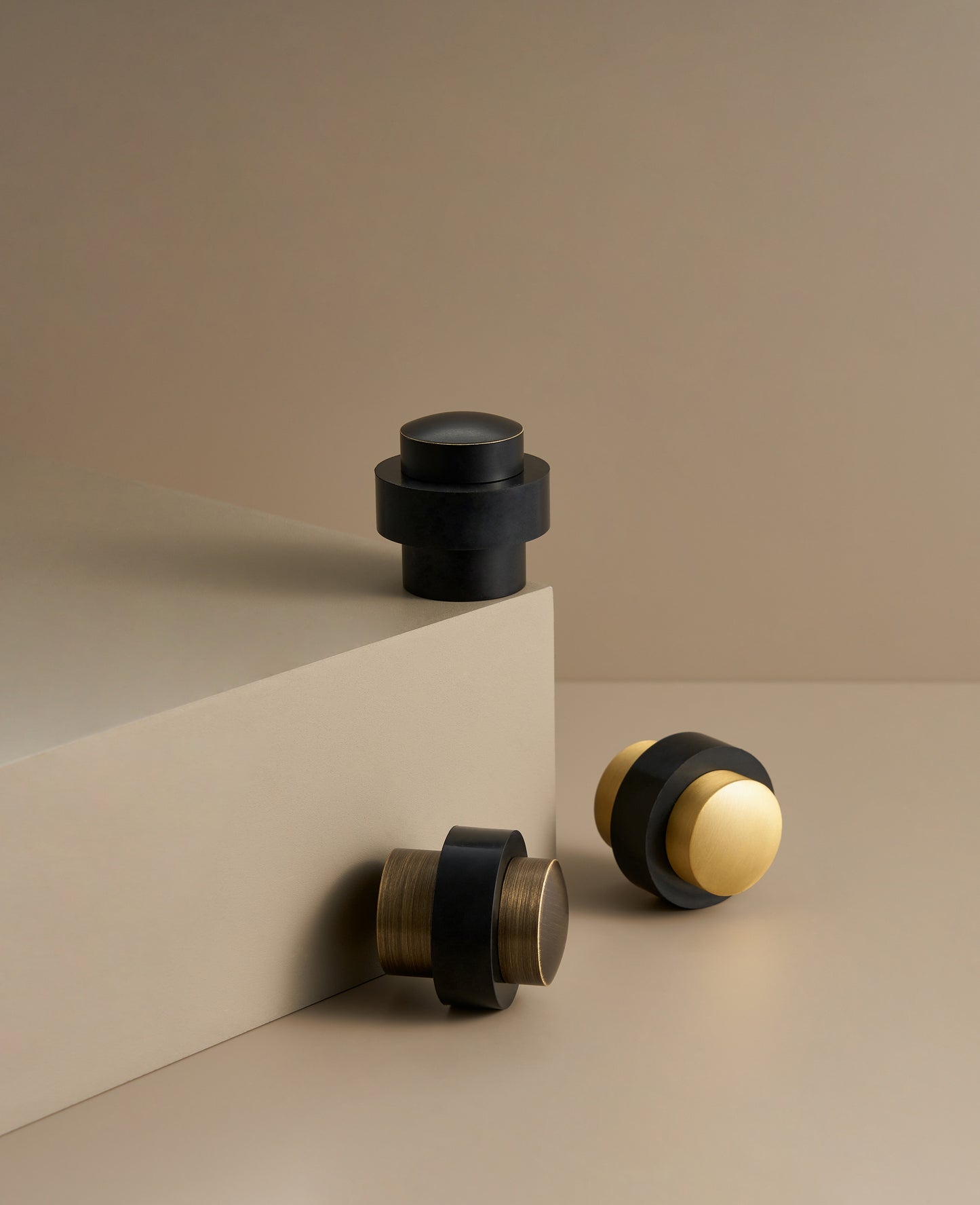 ASHBURY DOME TOP DOOR STOP