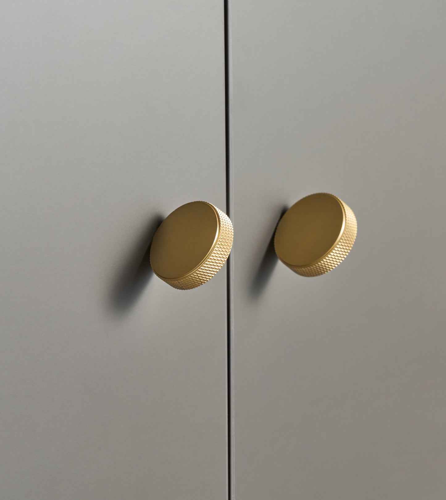 MERCER KNURLED EDGE ROUND PULL