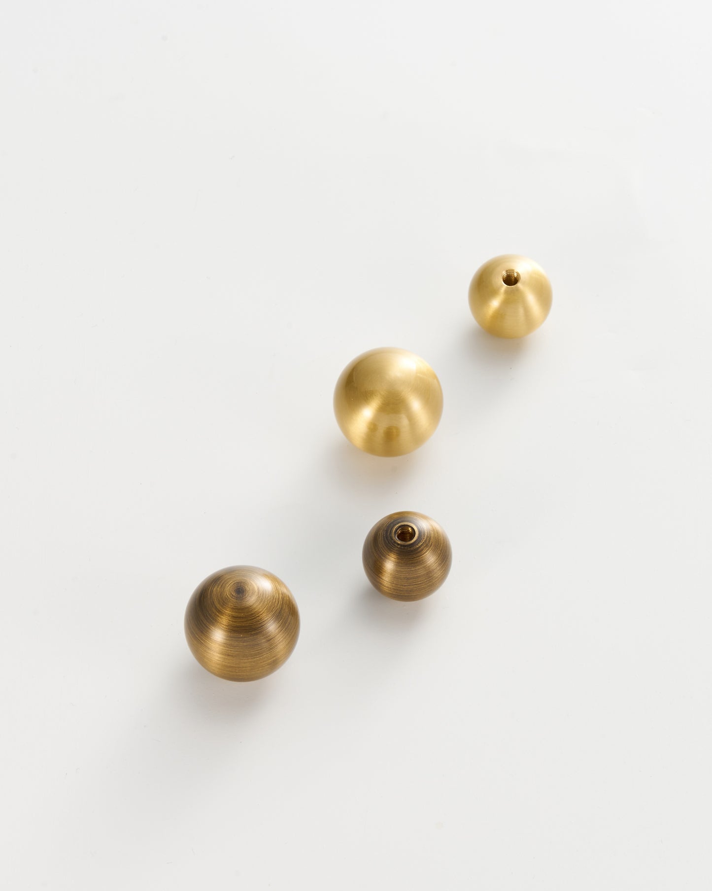 MODENA SPHERE KNOB