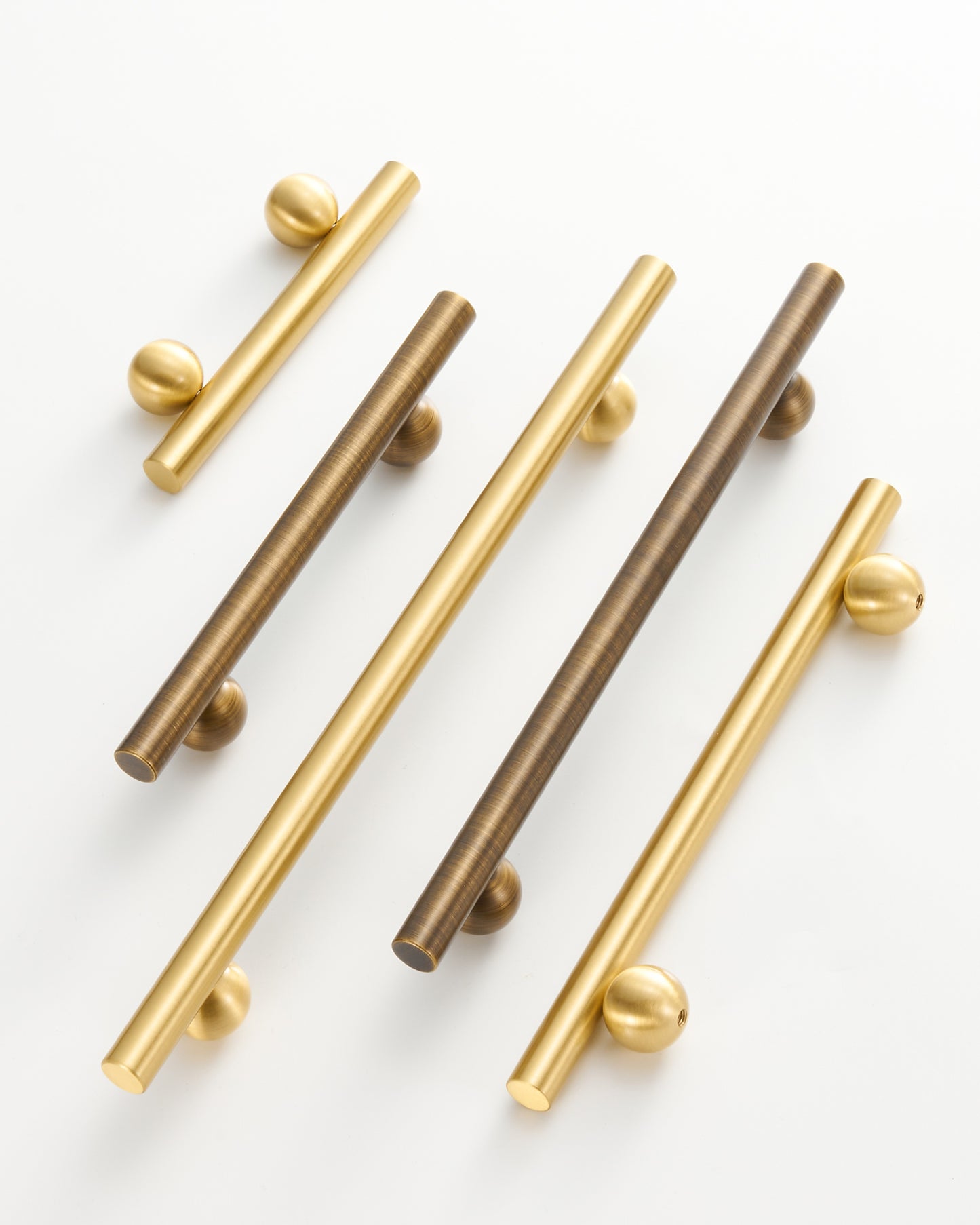 MODENA BRASS ROUND BAR PULL