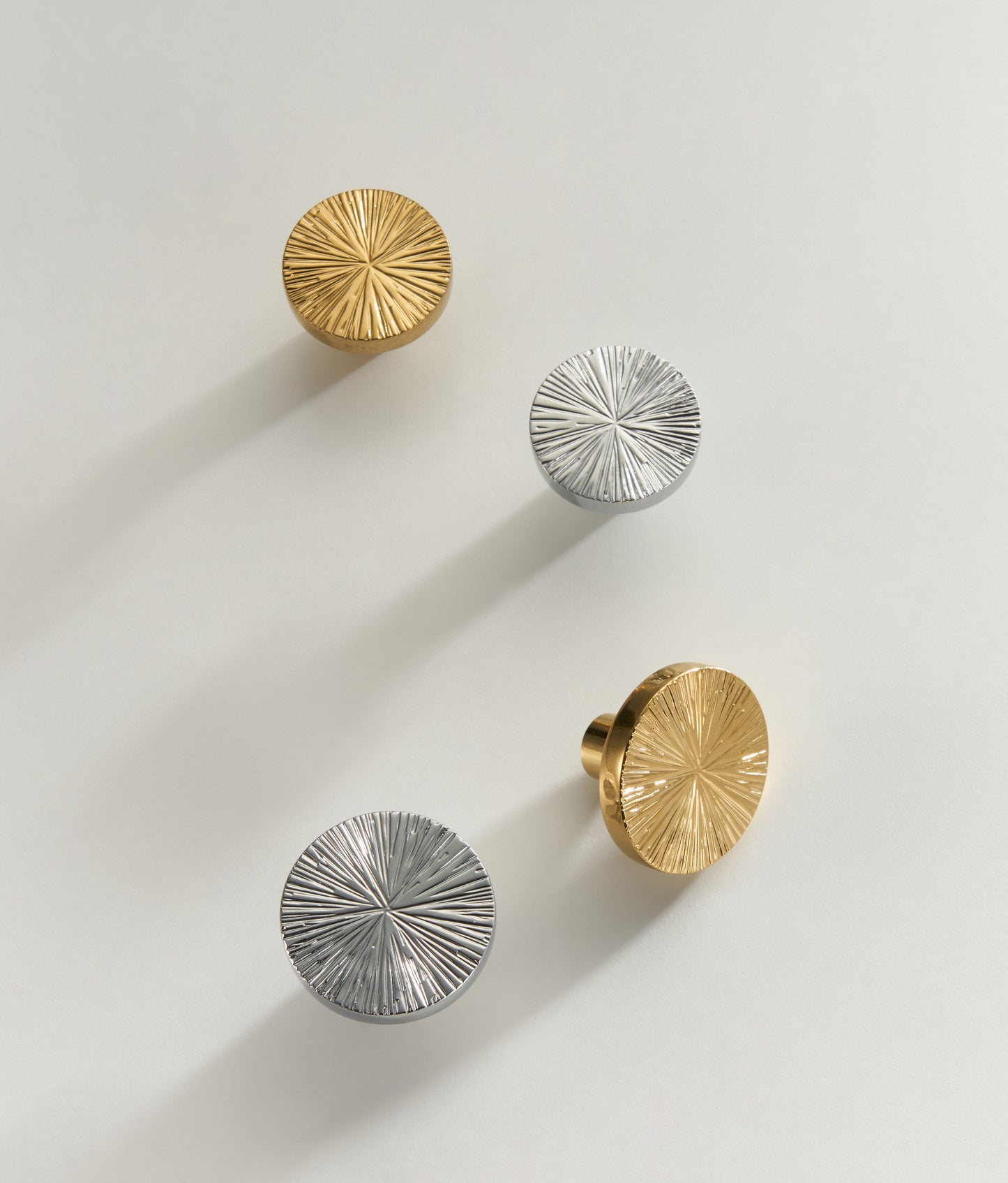 MARBELLA TEXTURED ROUND DISC KNOB