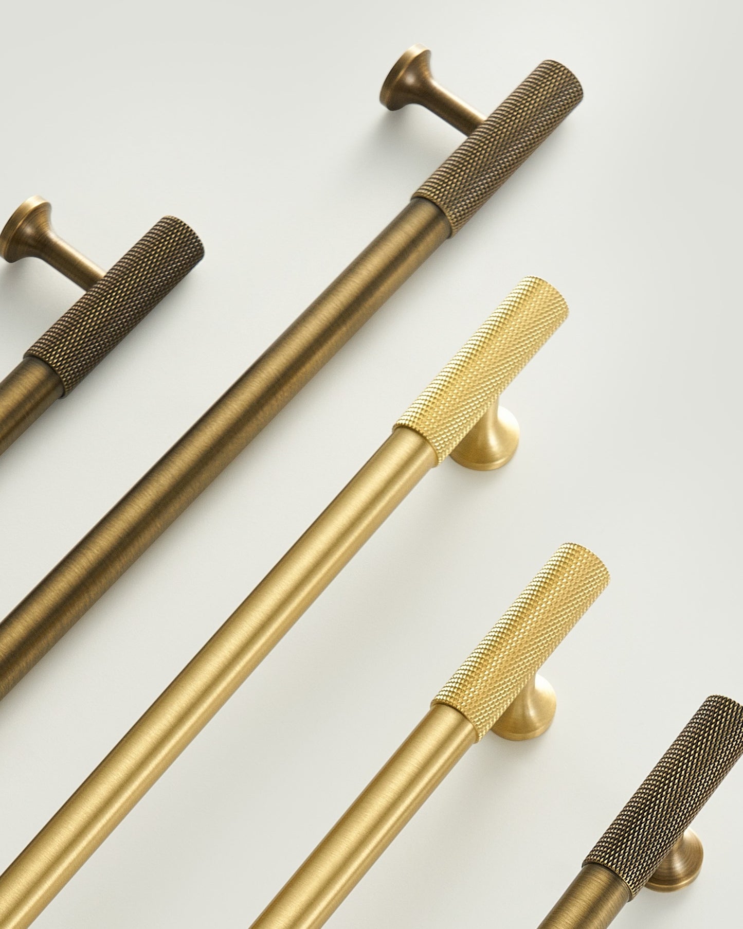 KENSWICK KNURLED BRASS CABINET PULL