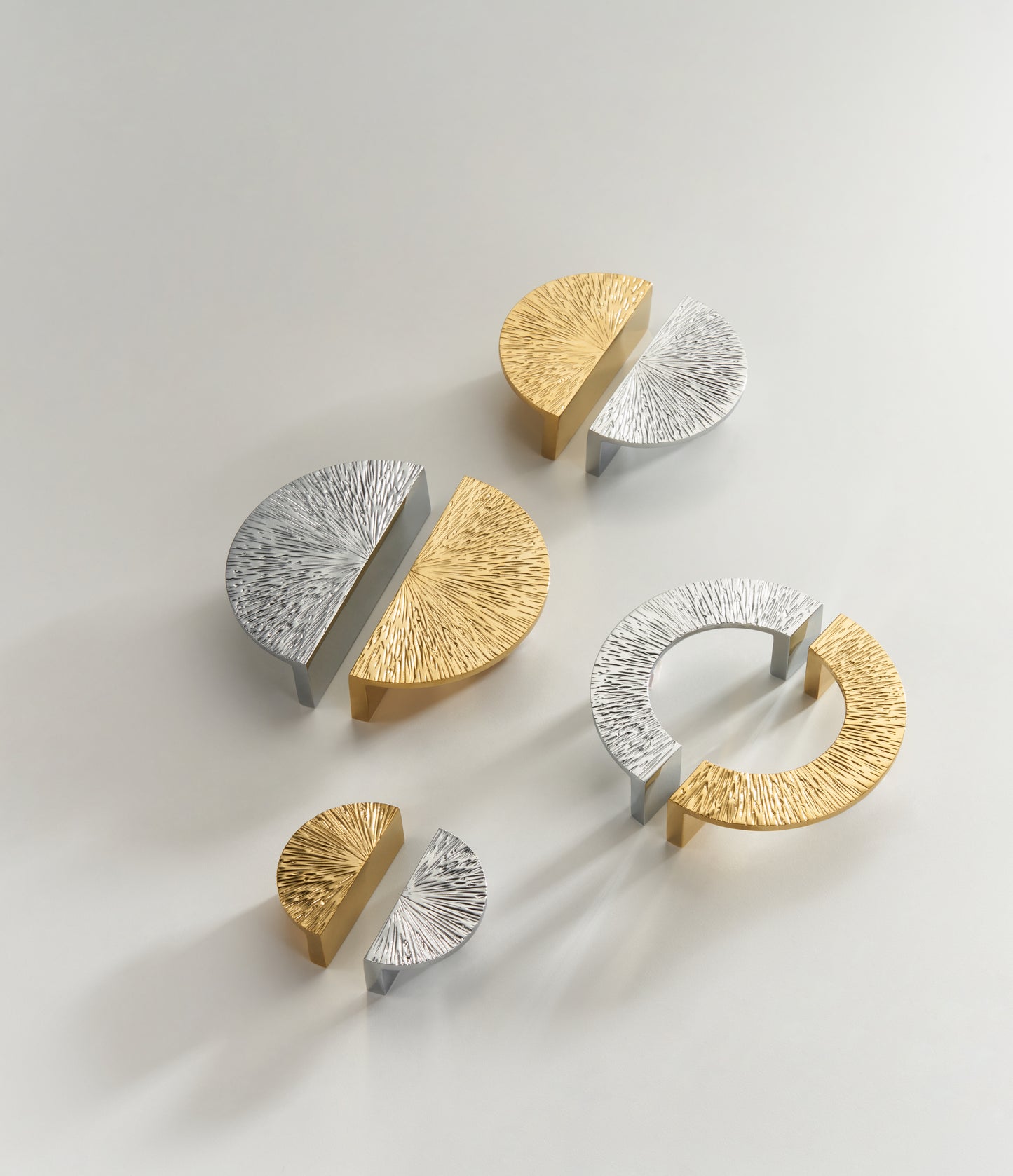 MARBELLA TEXTURED HALF-CIRCLE KNOB