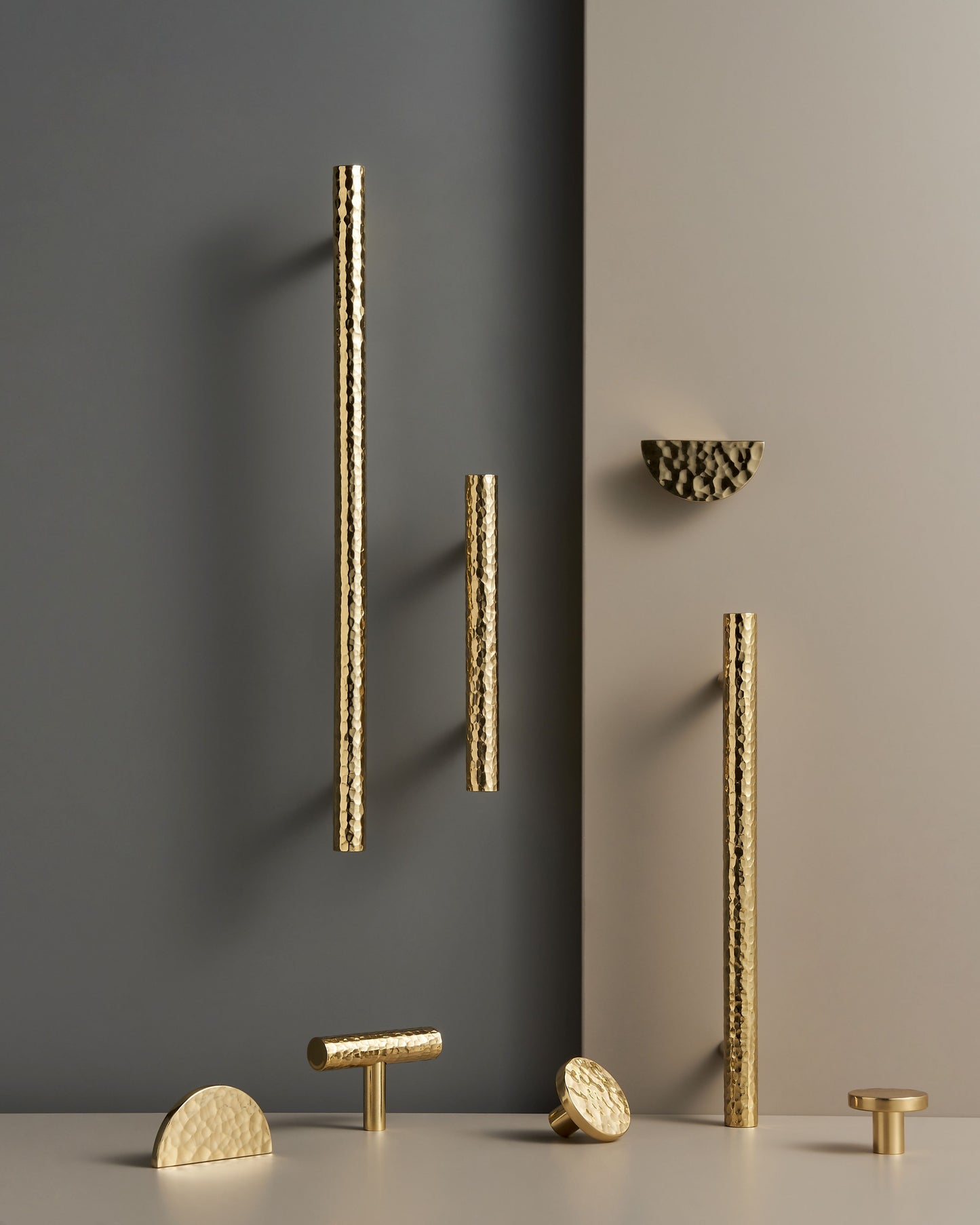 HAWTHORNE HAMMERED CYLINDRICAL T-BAR KNOB