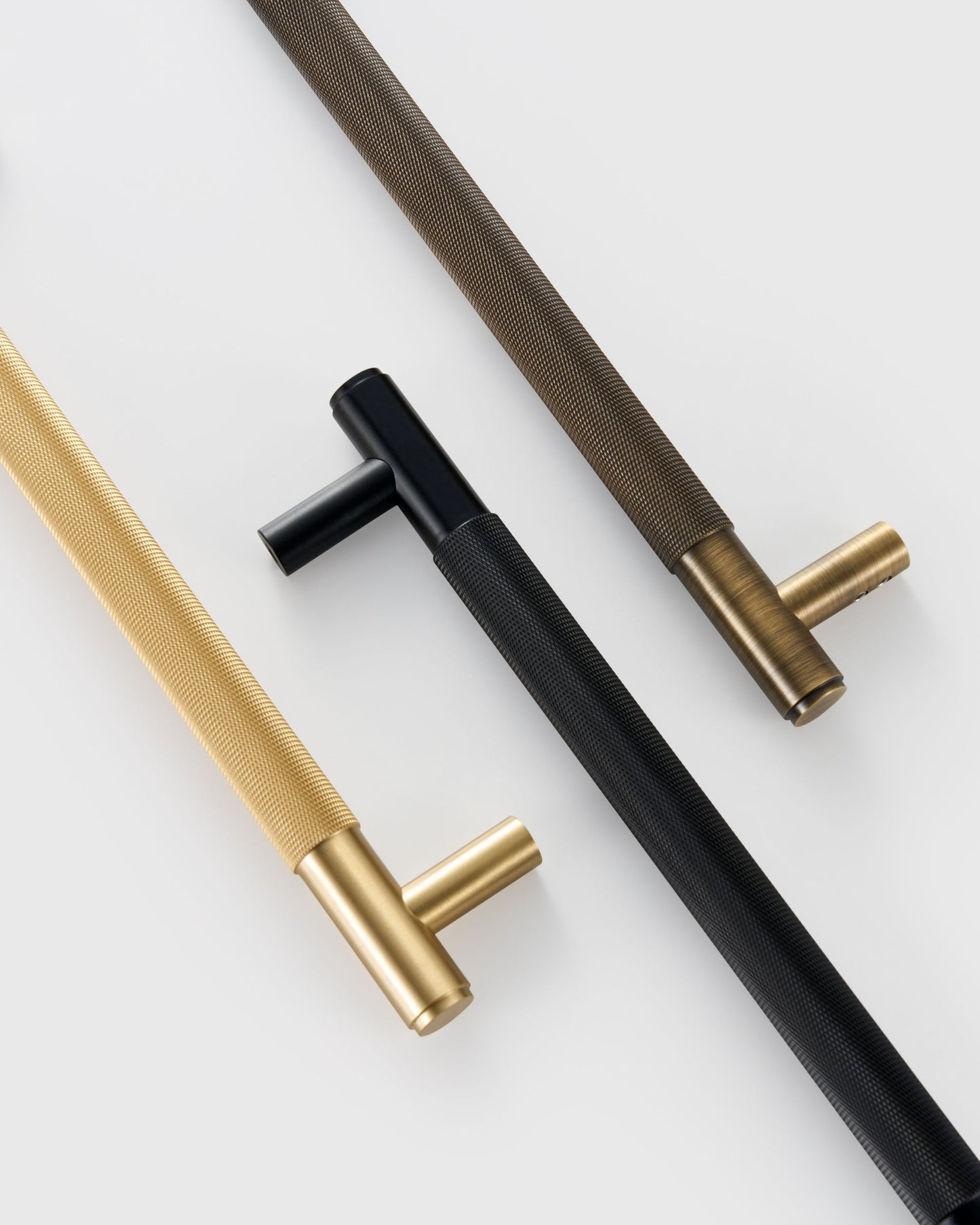 SOHO MATTE BLACK KNURLED DOOR PULL