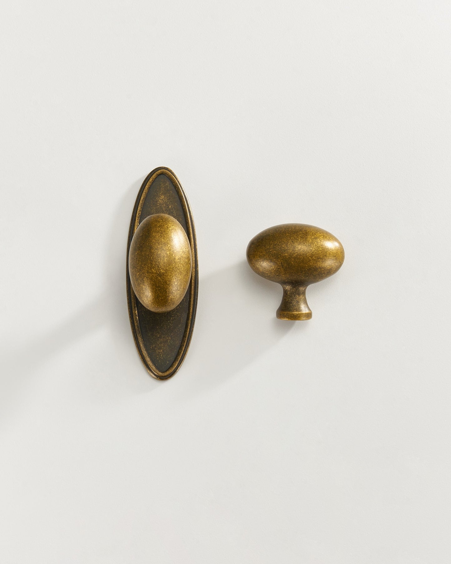 DUNHAM PATINA OVAL KNOB WITH OPTIONAL BACKPLATE