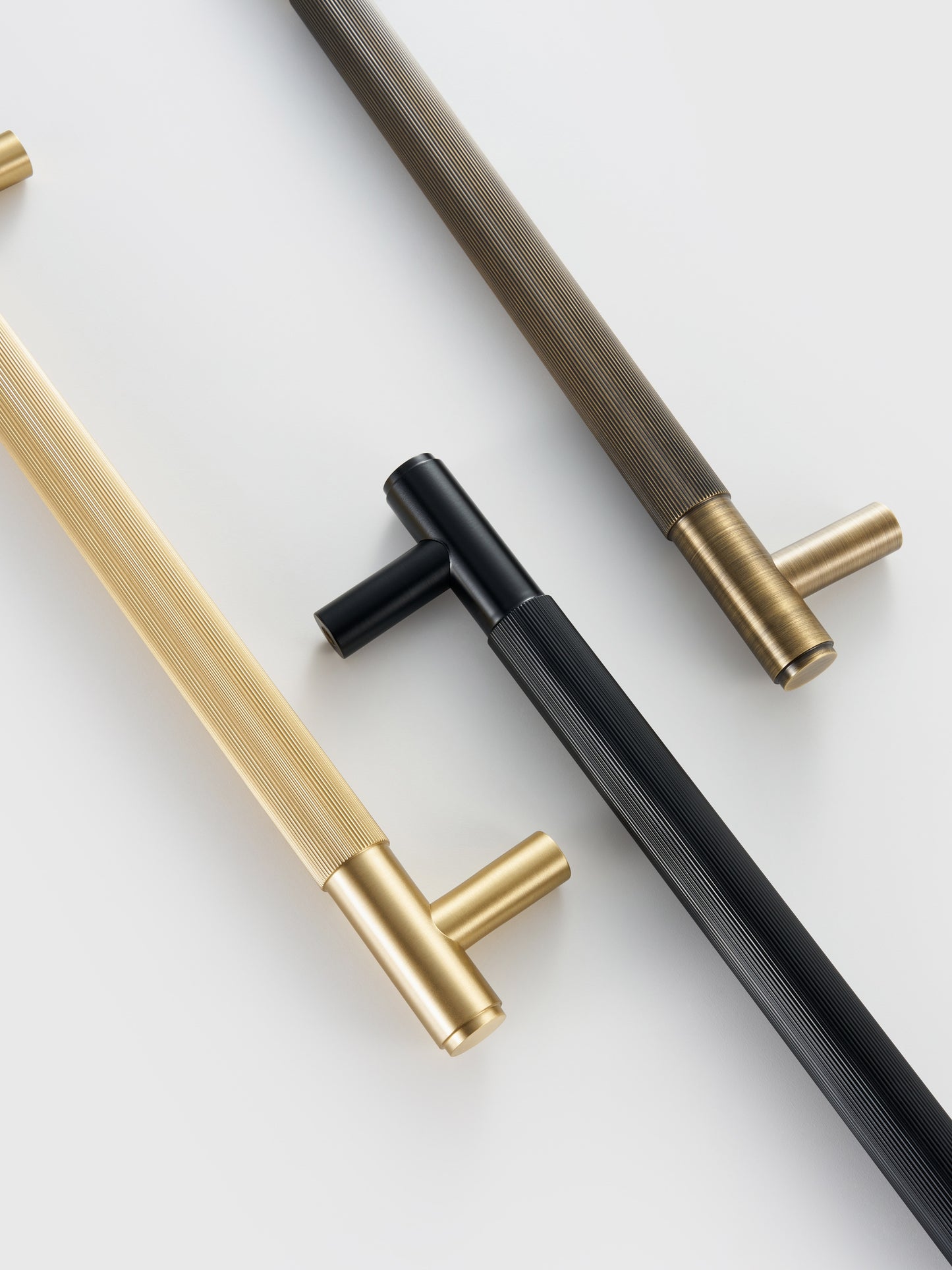SOHO BRUSHED BRASS LINEAR STRIPED PULL BAR