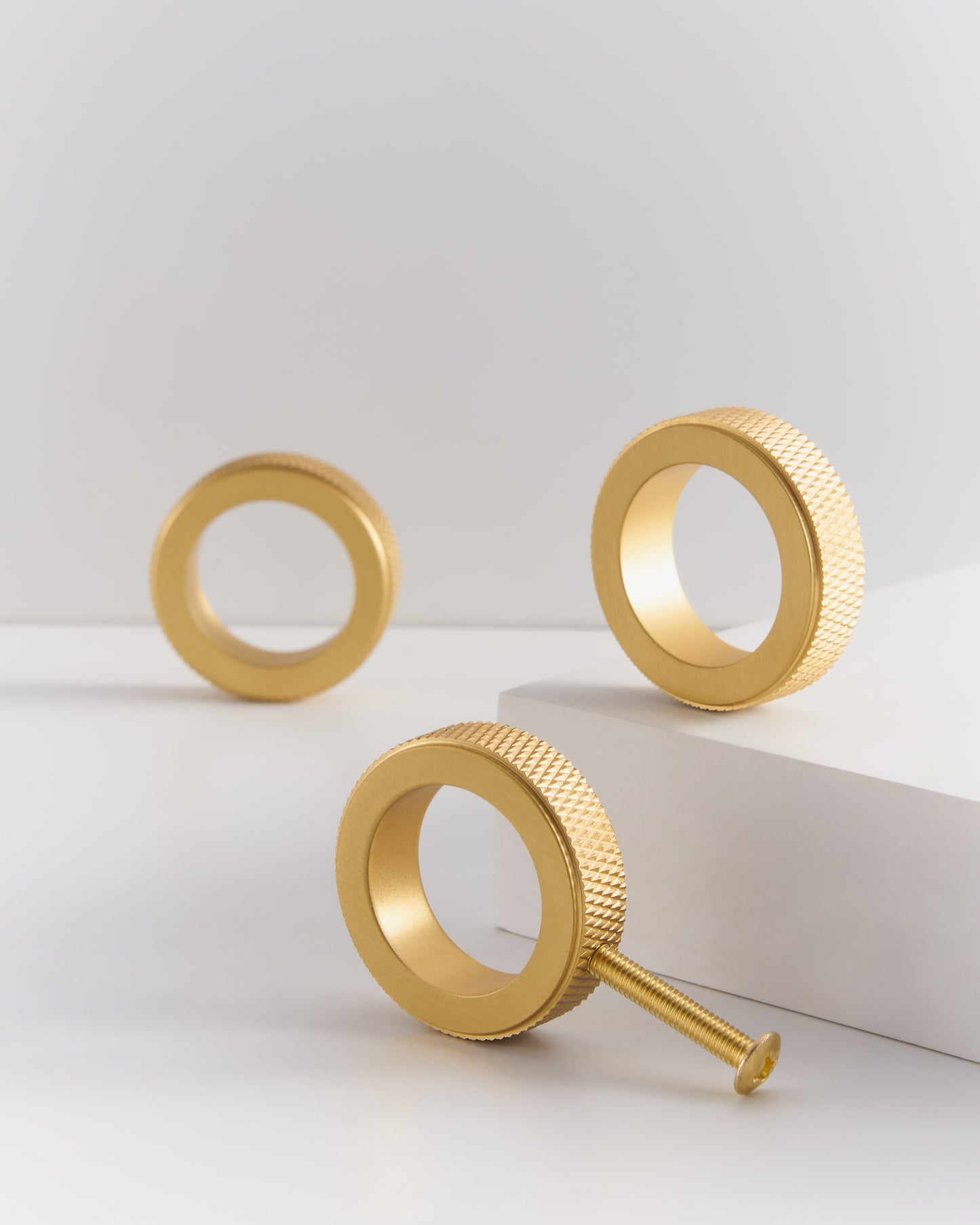 MERCER KNURLED RING PULL