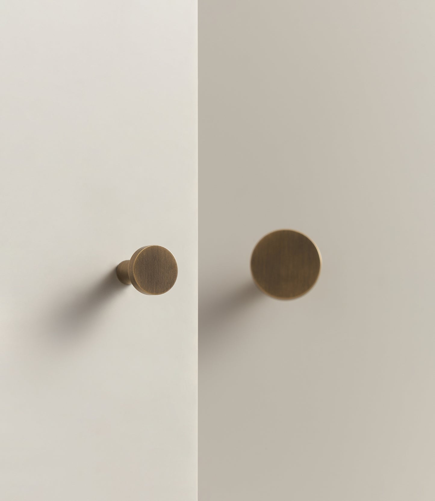ASHBURY FLAT ROUND DISC KNOB