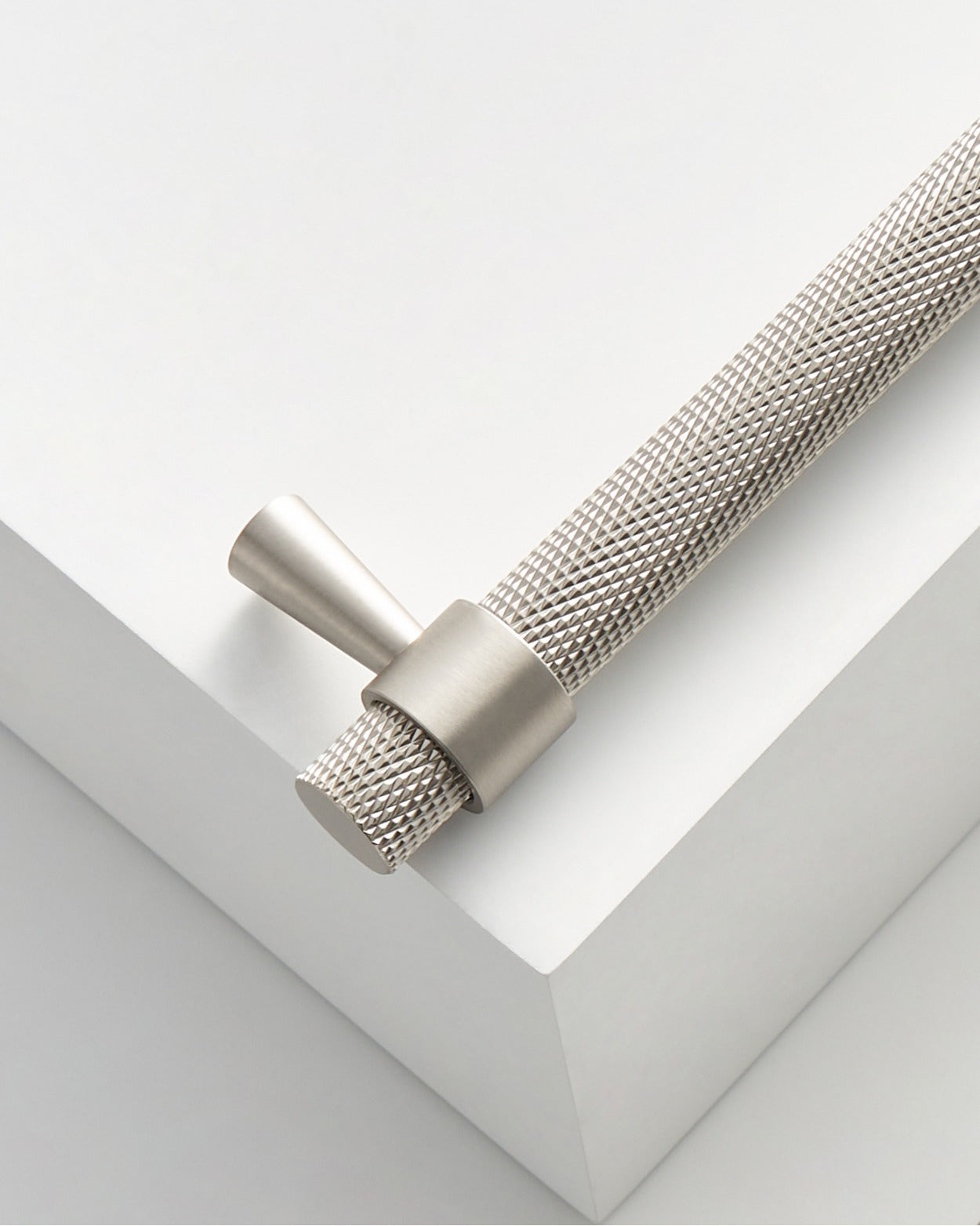 HUDSON KNURLED SATIN NICKEL PULL