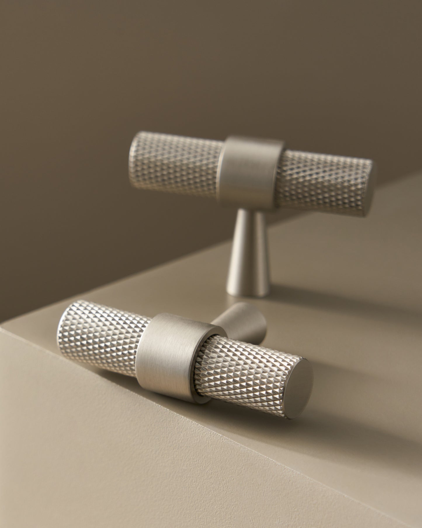 HUDSON KNURLED KNOB COLLECTION