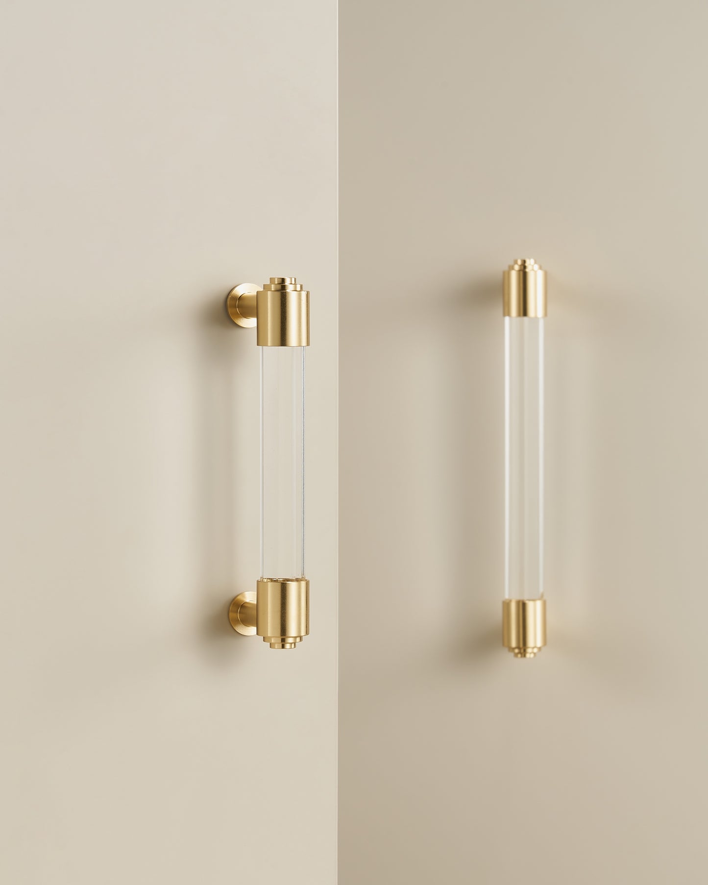 REGENT ACRYLIC PULL WITH BRASS ACCENTS