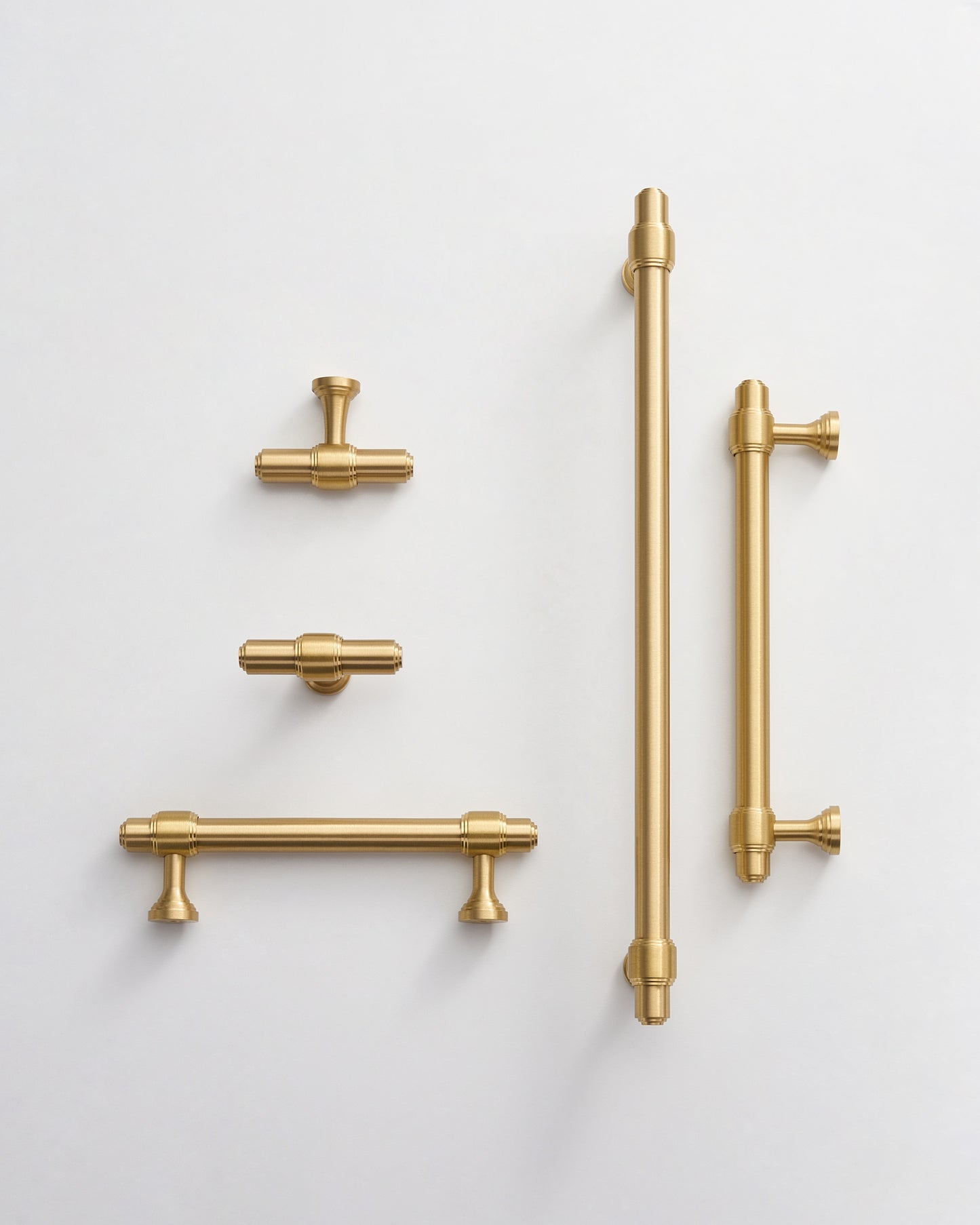 BURLINGTON TURNED-END PULL IN BRUSHED BRASS