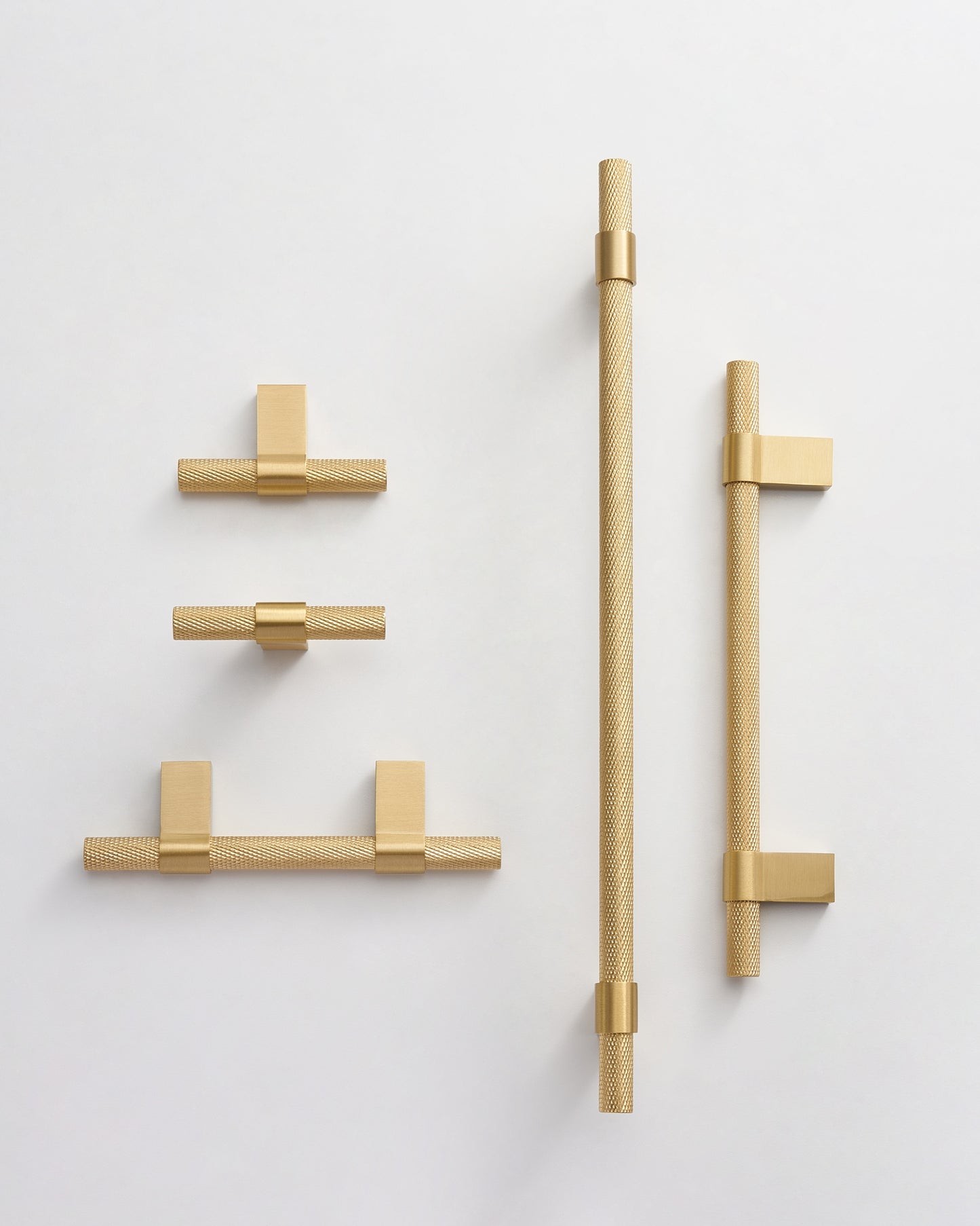 STRATFORD DIAMOND-KNURLED CABINET PULL