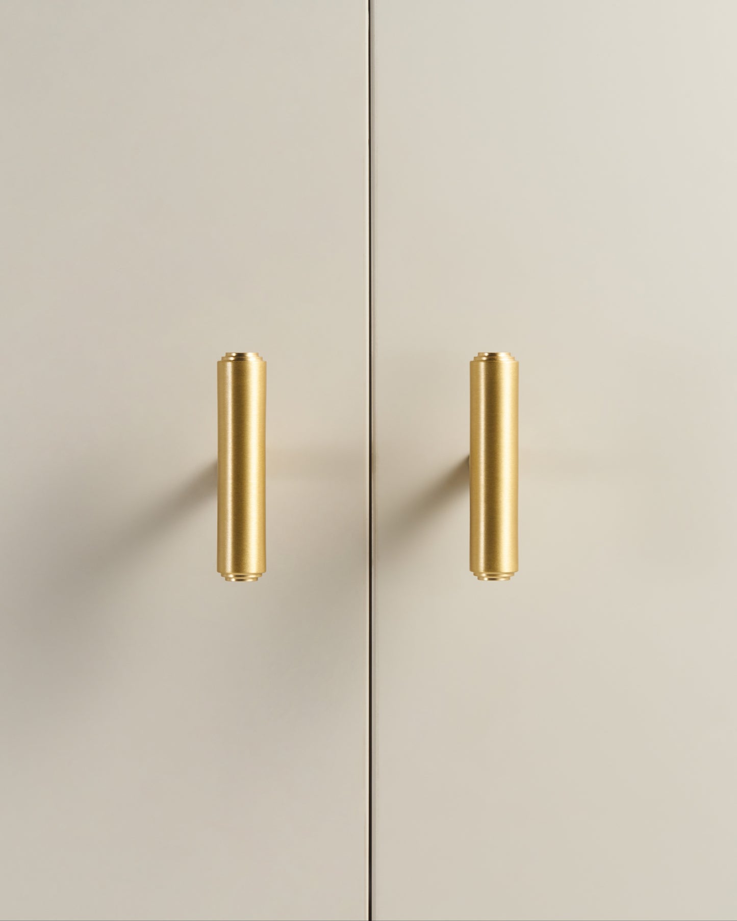 ALDERBROOK TURNED BRASS CABINET KNOB