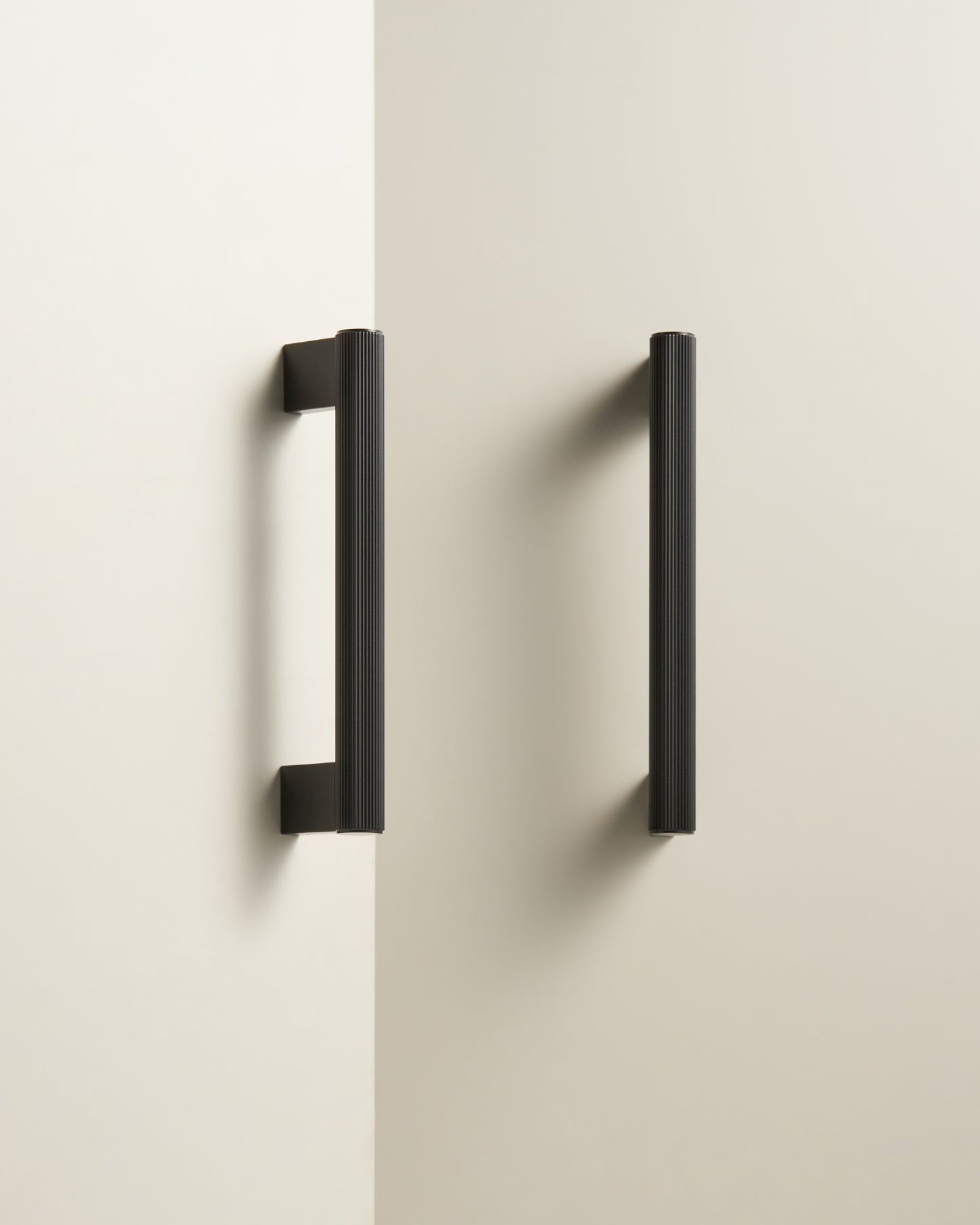 STRATTON FLUTED BRASS CABINET PULL