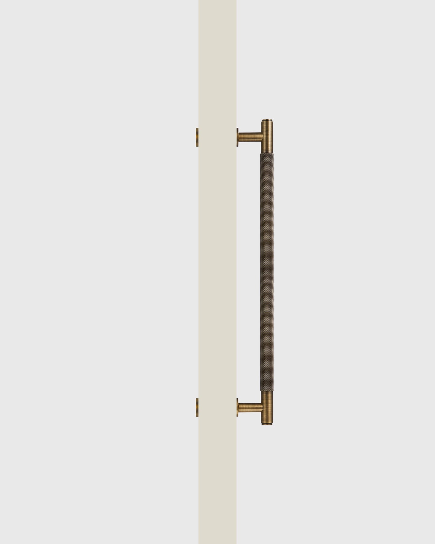SOHO ANTIQUE BRASS KNURLED DOOR PULL