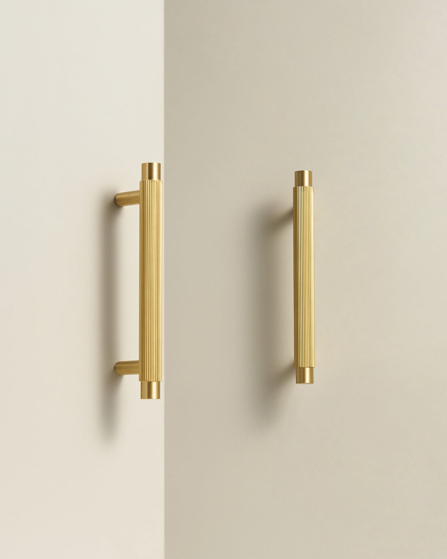 SOHO FLUTED CABINET PULL IN MATTE BRASS
