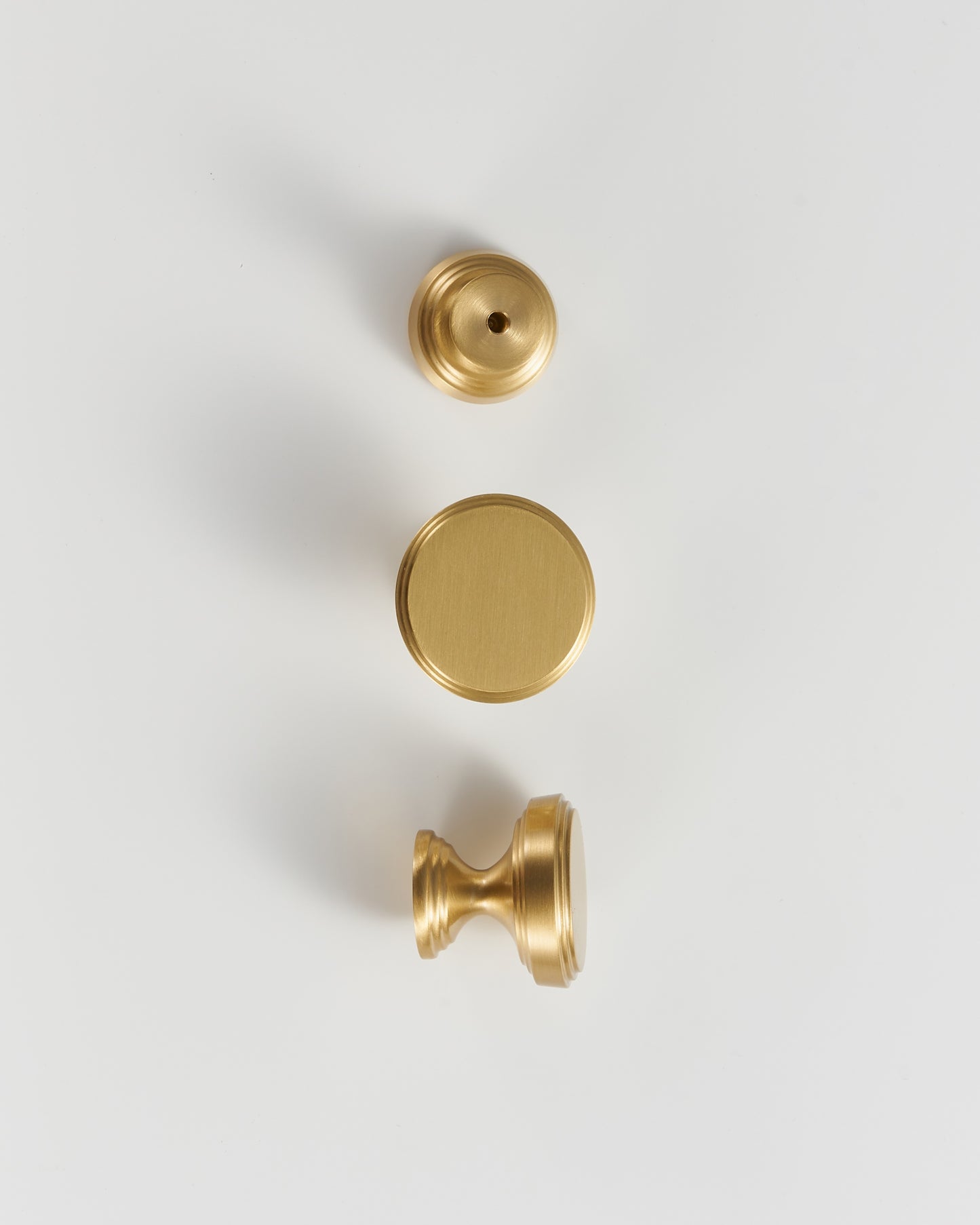 ASTORIA ROUND TRADITIONAL CABINET KNOB