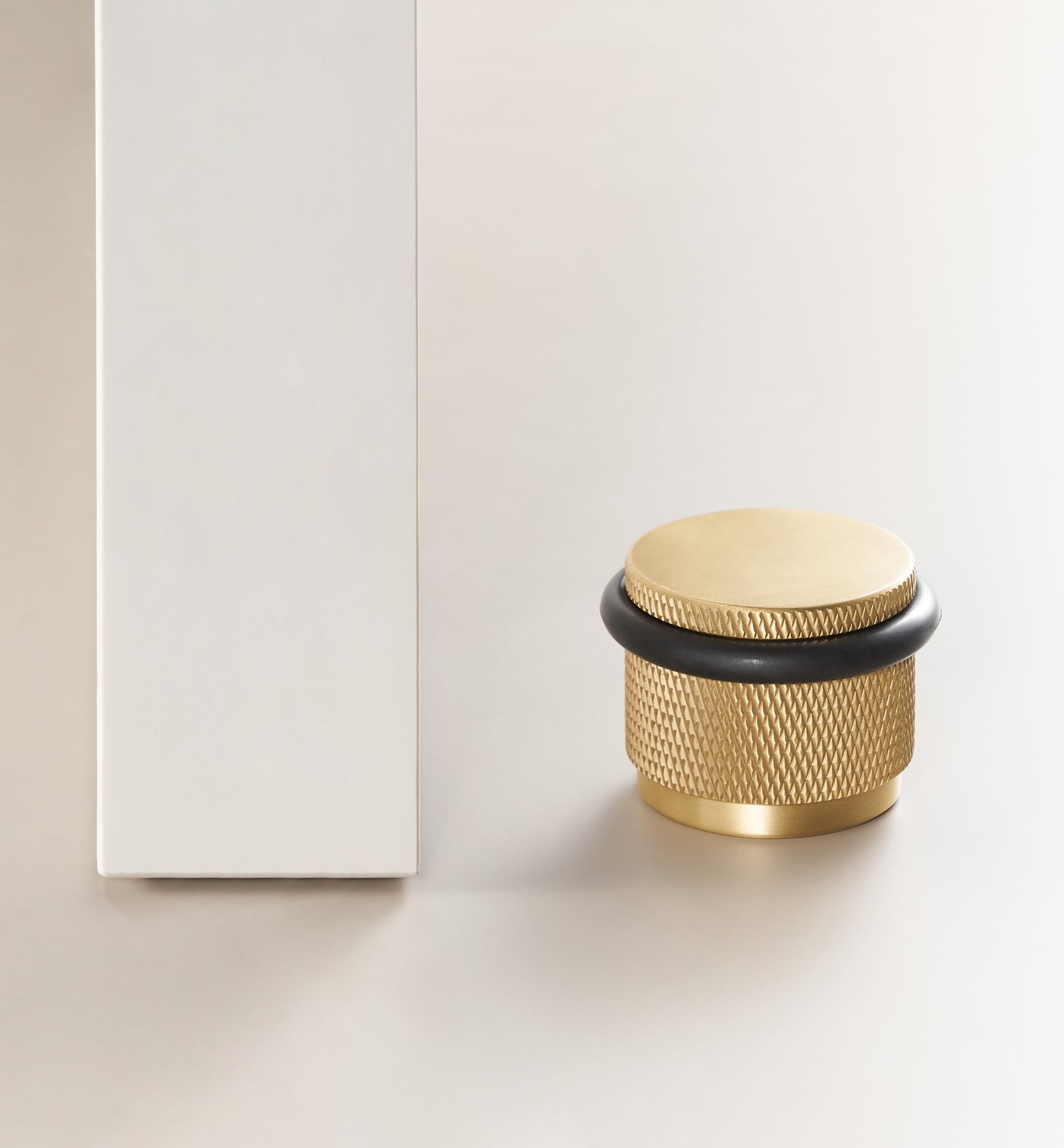 MERCER KNURLED DOME DOOR STOP