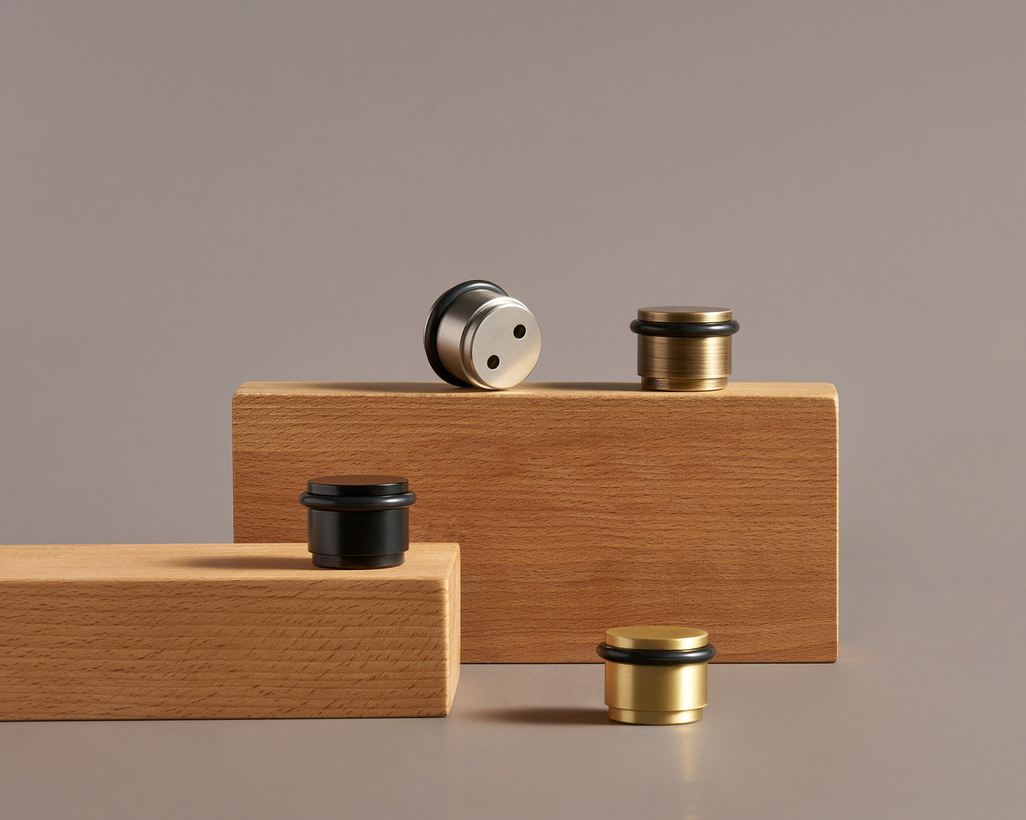 ASTOR SMOOTH DOME DOOR STOP