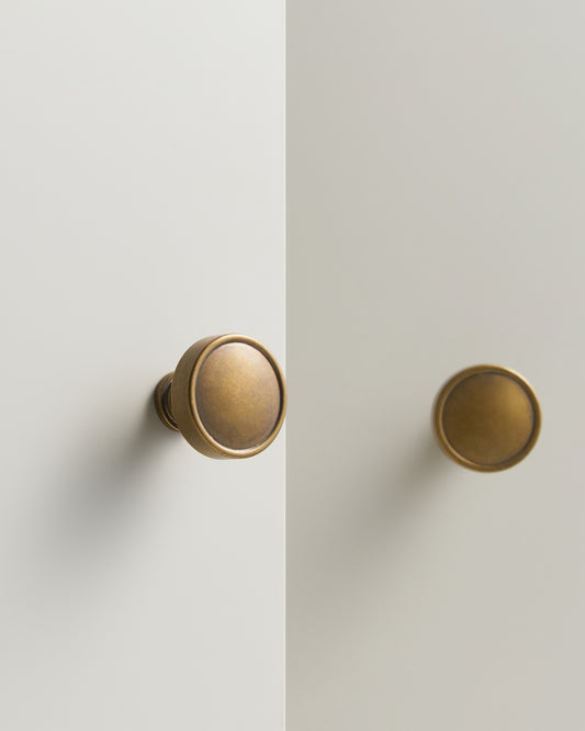 CAMDEN ANTIQUE BRASS CABINET KNOB