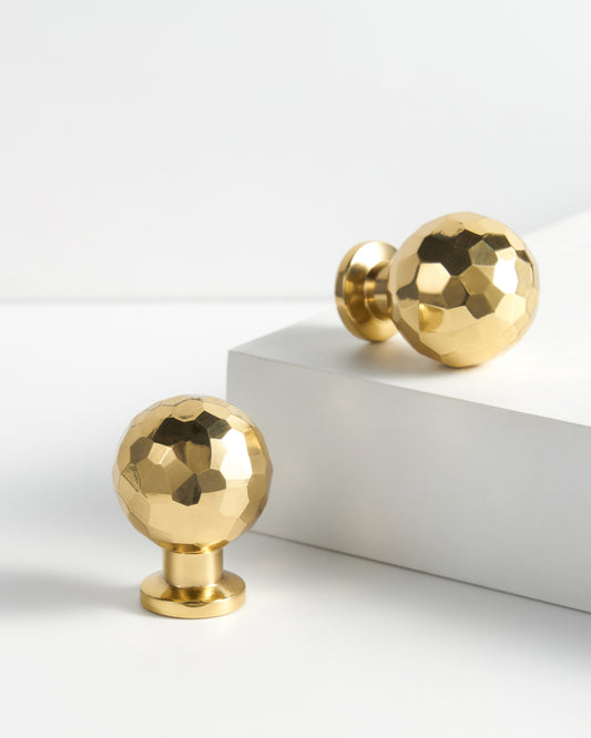 KENSINGTON HAND-HAMMERED GLOBE KNOB