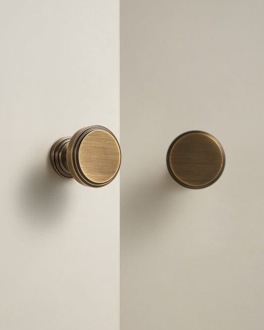 ASTORIA ROUND TRADITIONAL CABINET KNOB