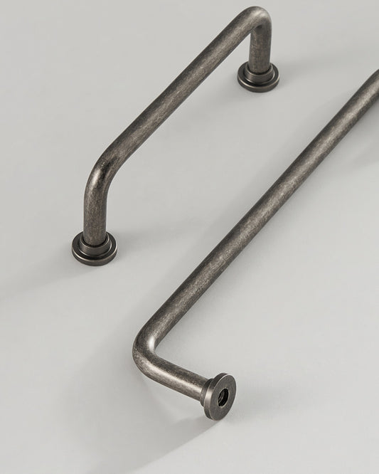 AURELIUS BRASS PULL HADLE IN ANTIQUE IRON FINISH