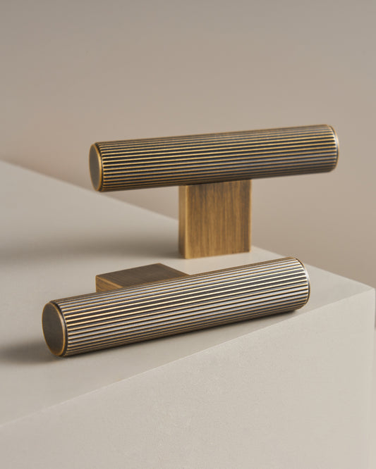 STRATTON FLUTED CABINET T-KNOB